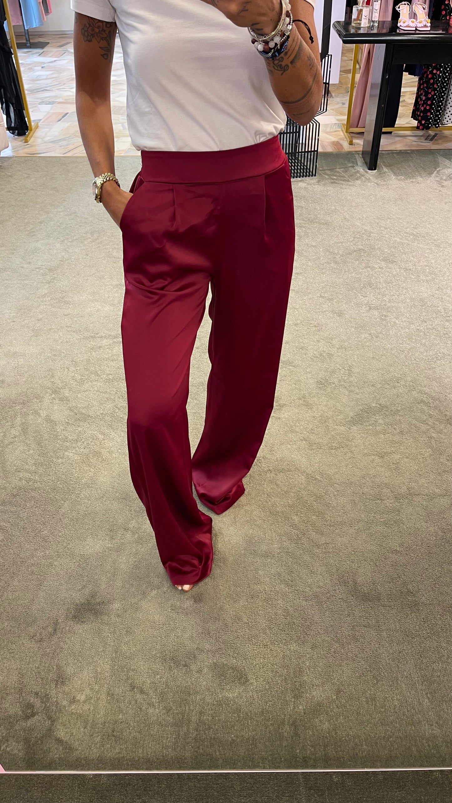 Pantaloni bordeaux satin con elastico