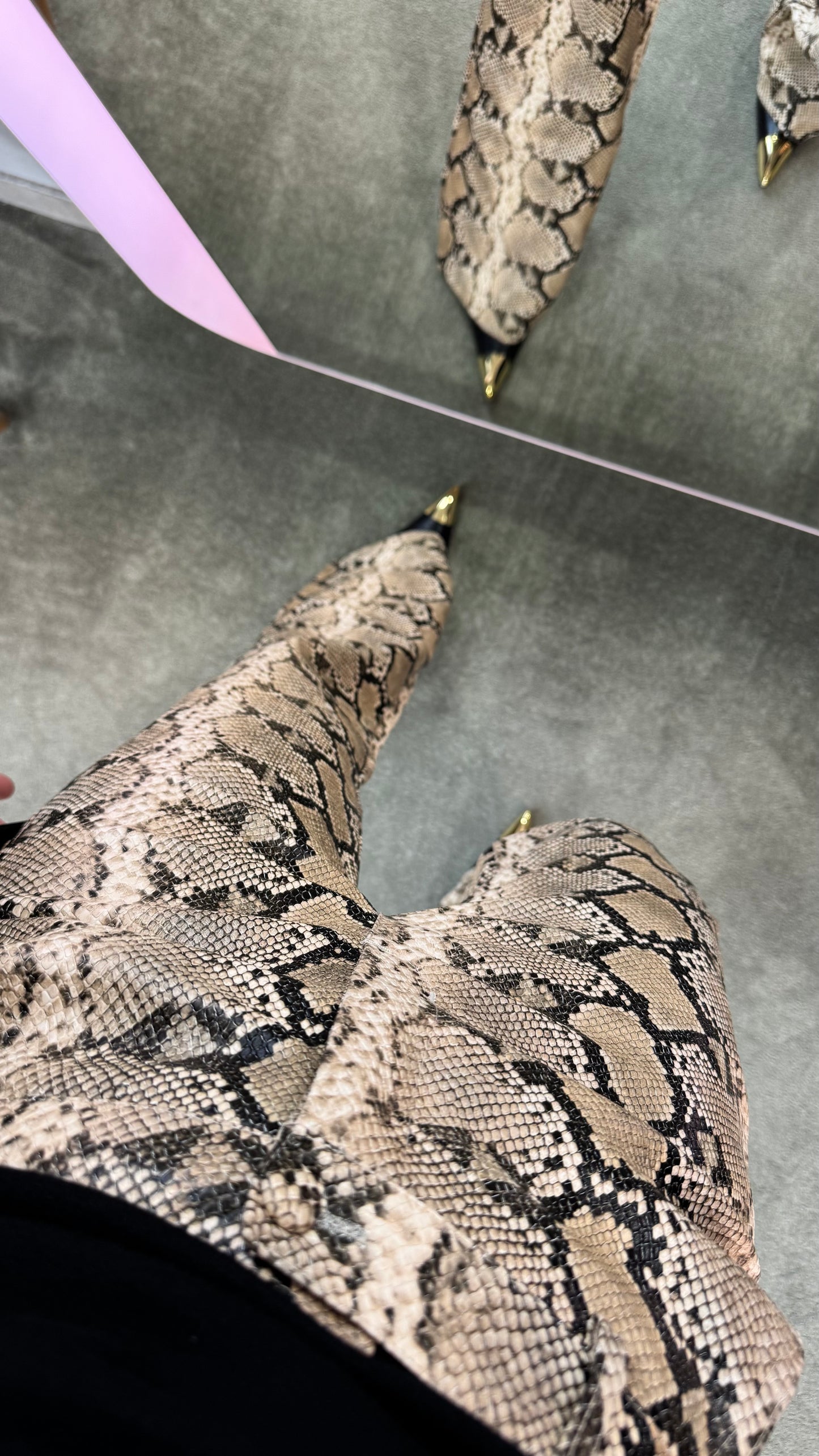 Pantaloni pitonati in ecopelle gl
