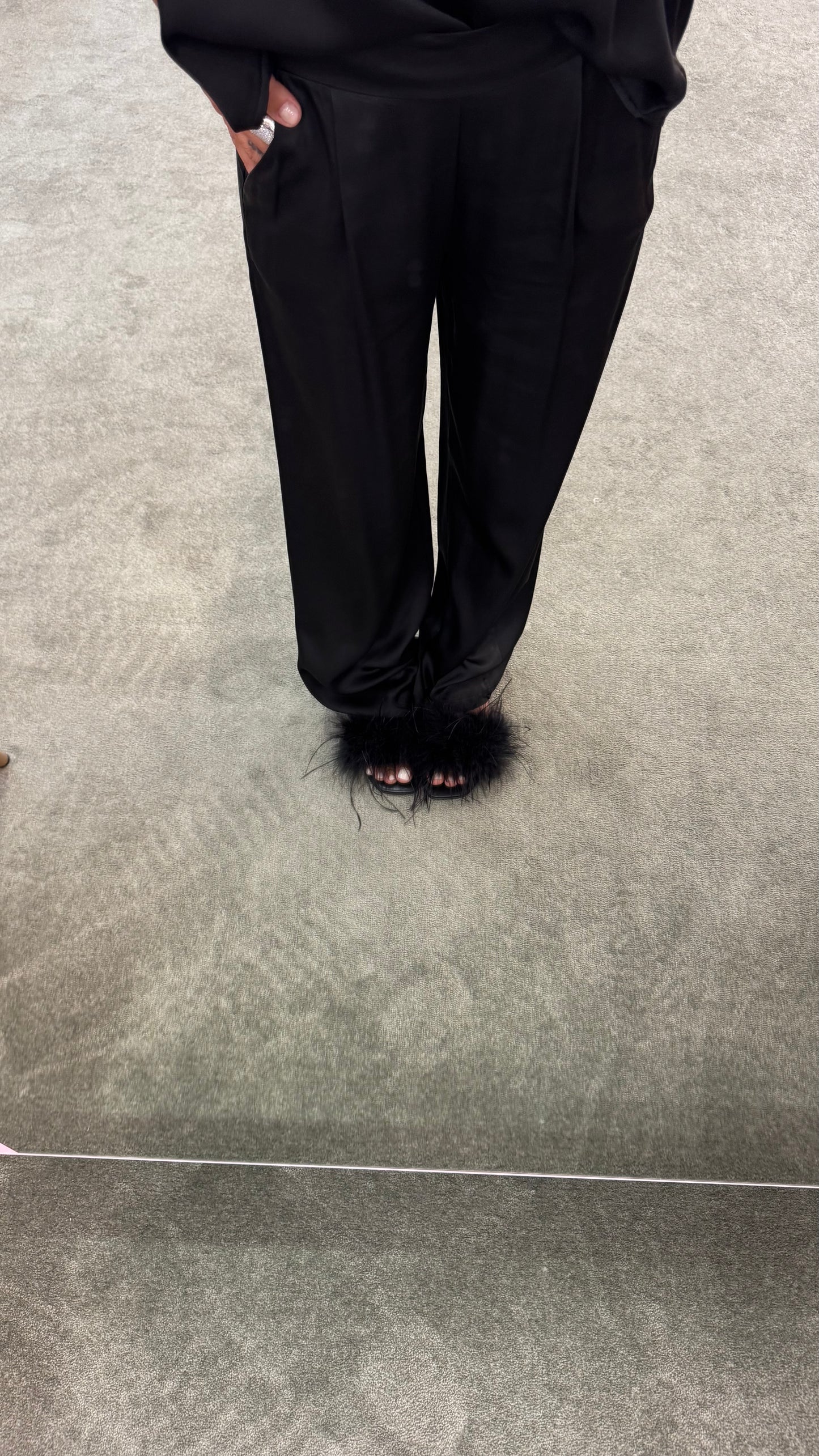 Pantaloni neri con elastico satin ay