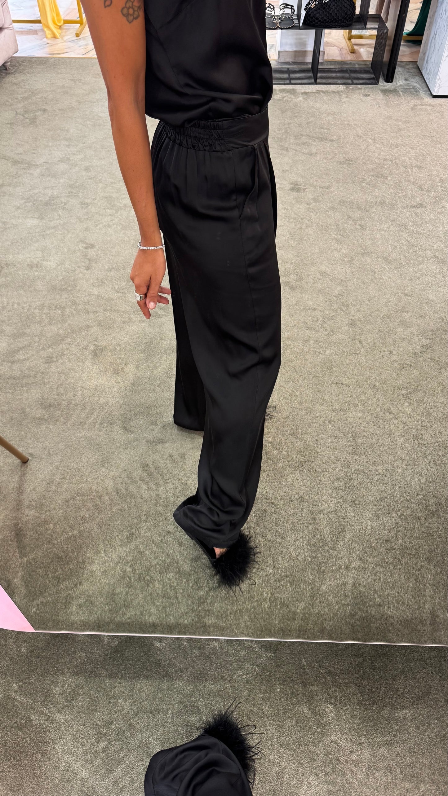 Pantaloni neri con elastico satin ay