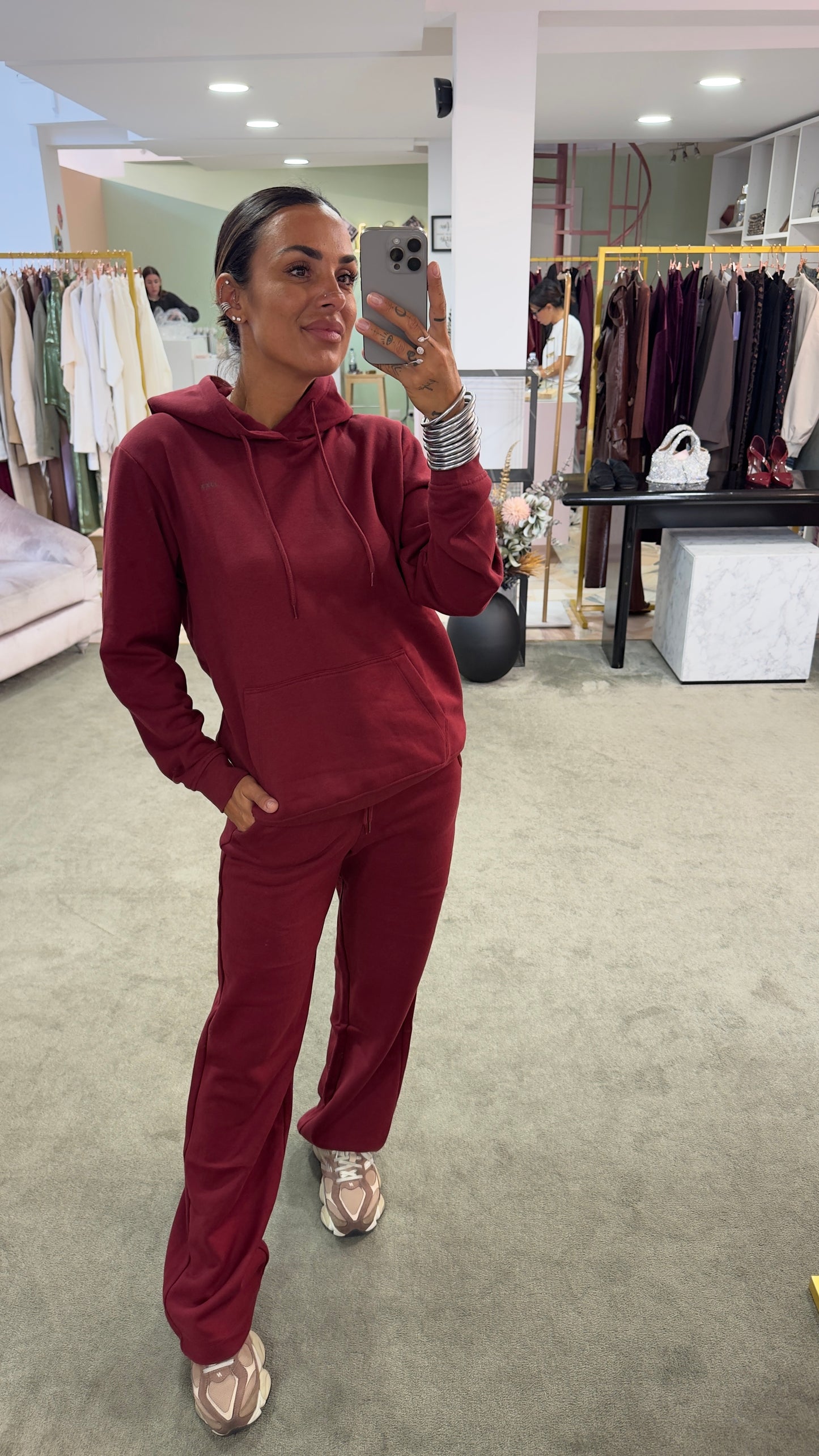 Felpa bordeaux con cappuccio jx