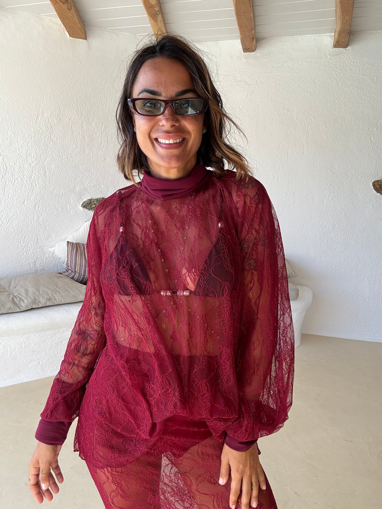 Blusa lupetto bordeaux in pizzo ks
