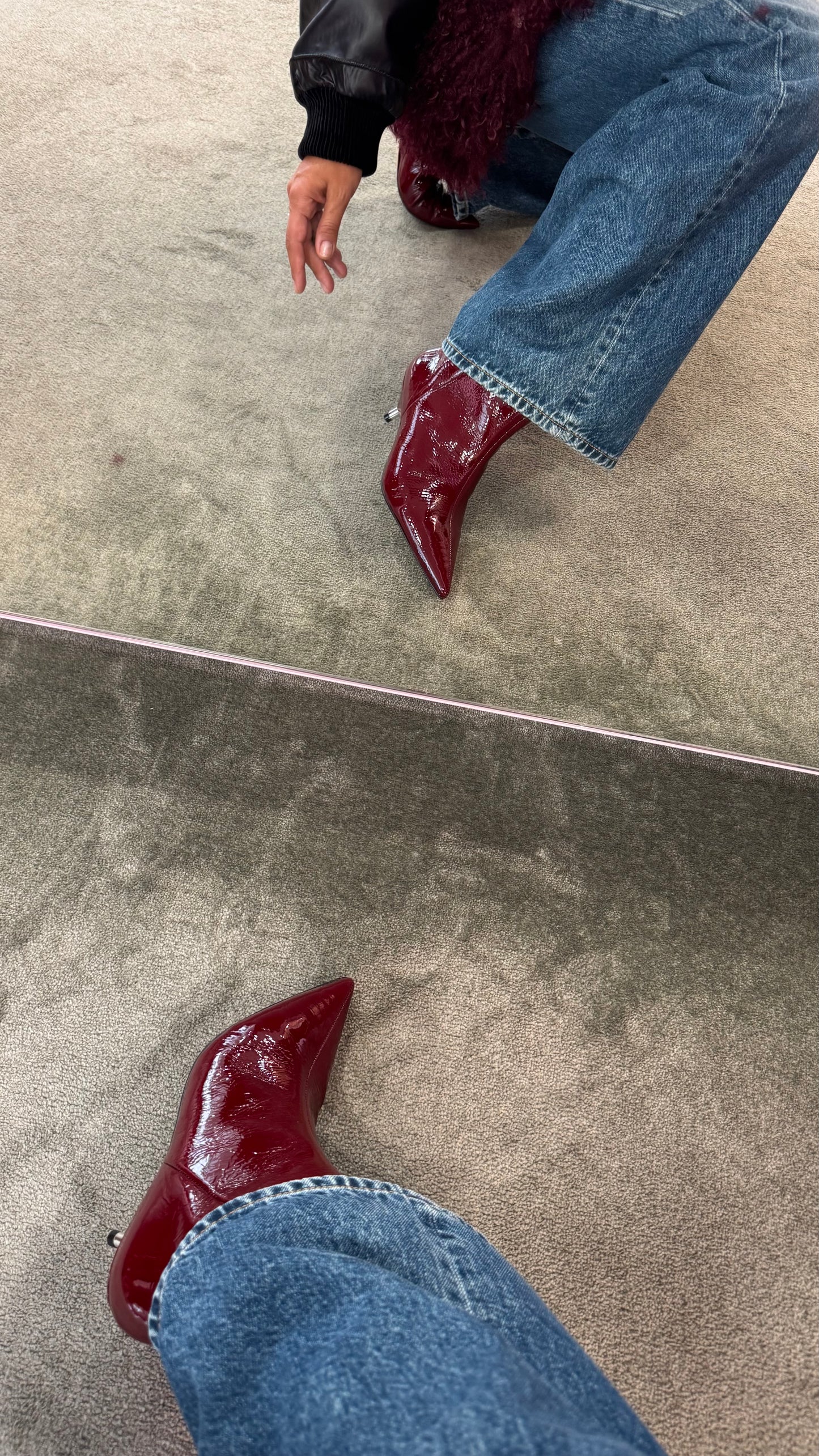 Stivaletto bordeaux in vernice tacco kitten