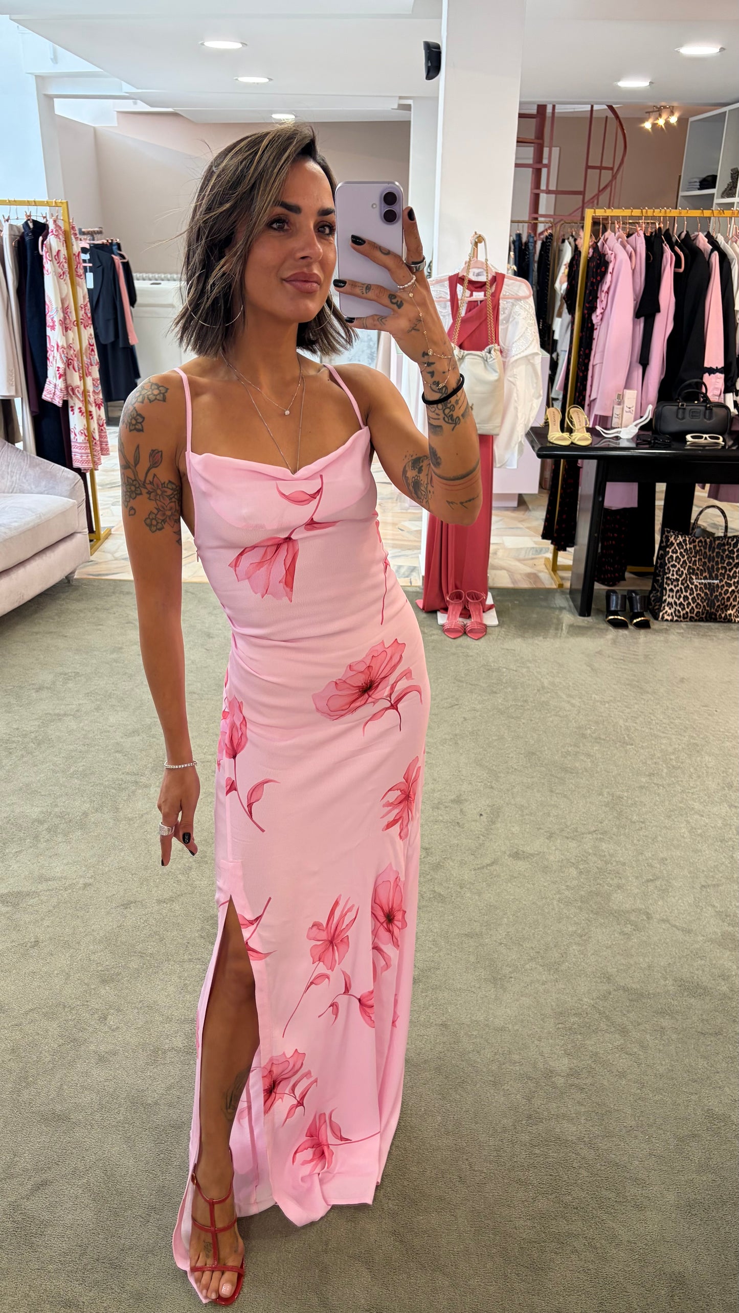 Abito kelly lungo MAR DE MARGARITAS rosa con fiori fucsia
