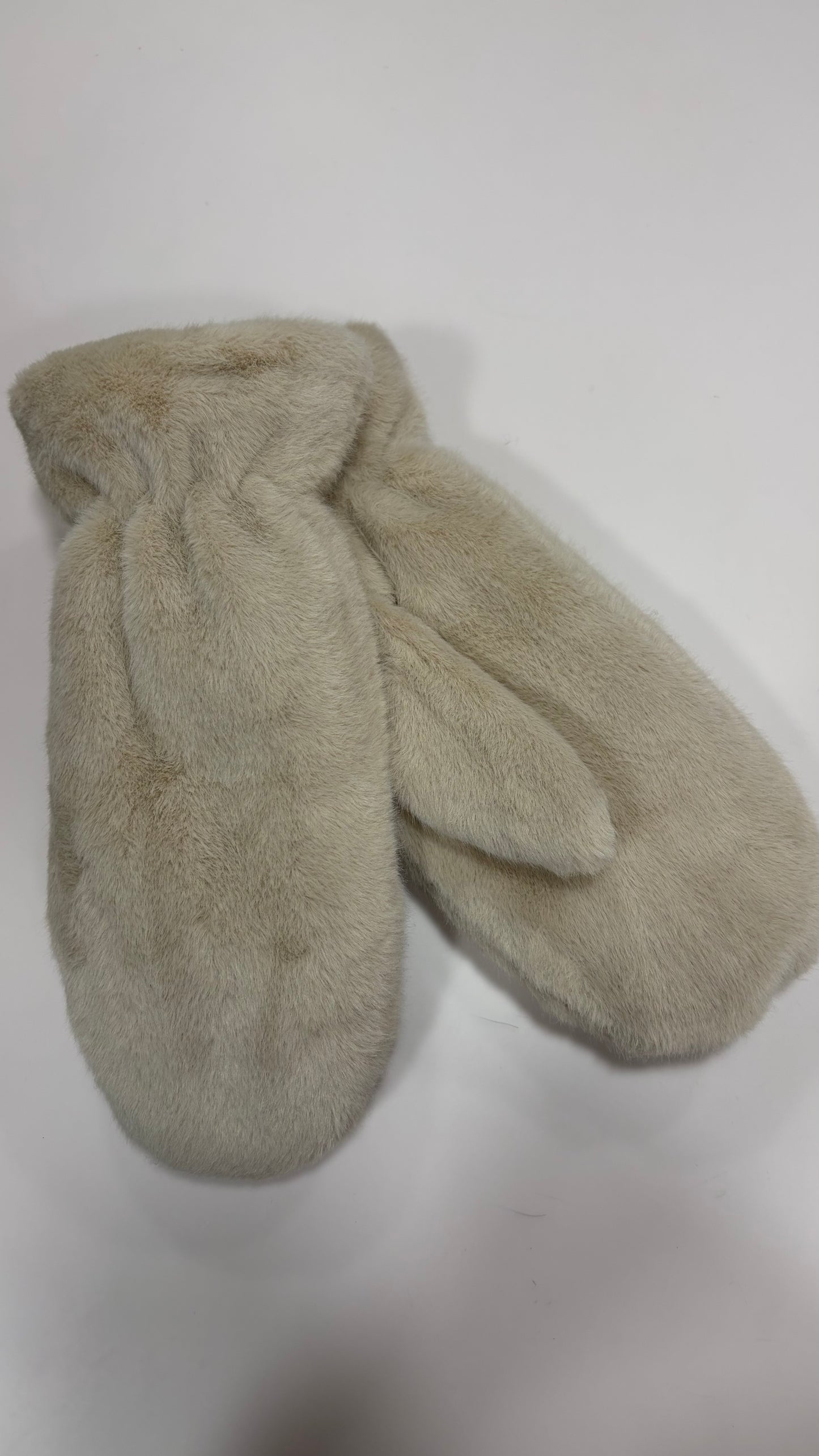 Muffole ecru in eco pelliccia sy