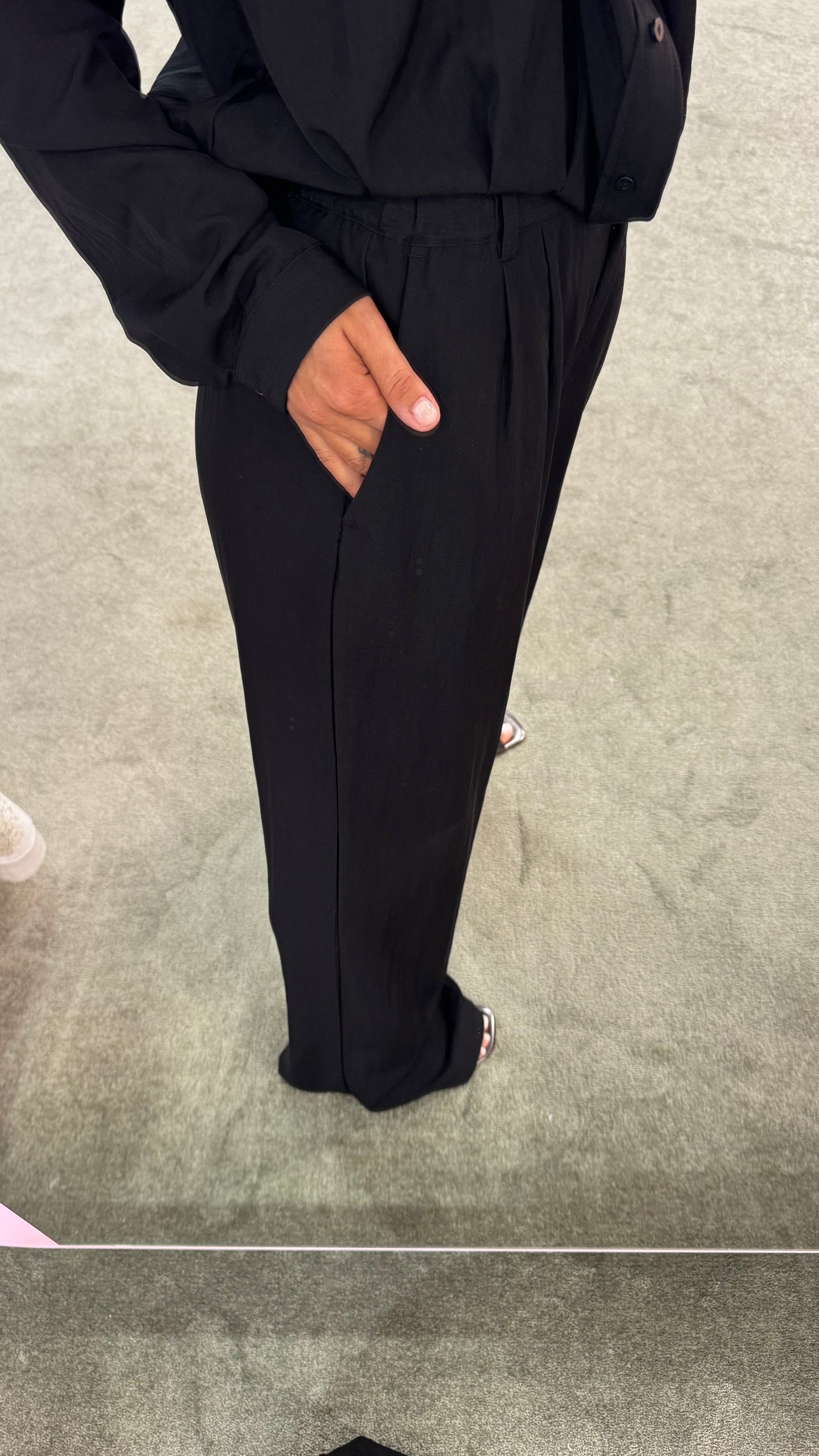 Pantaloni neri in viscosa sy