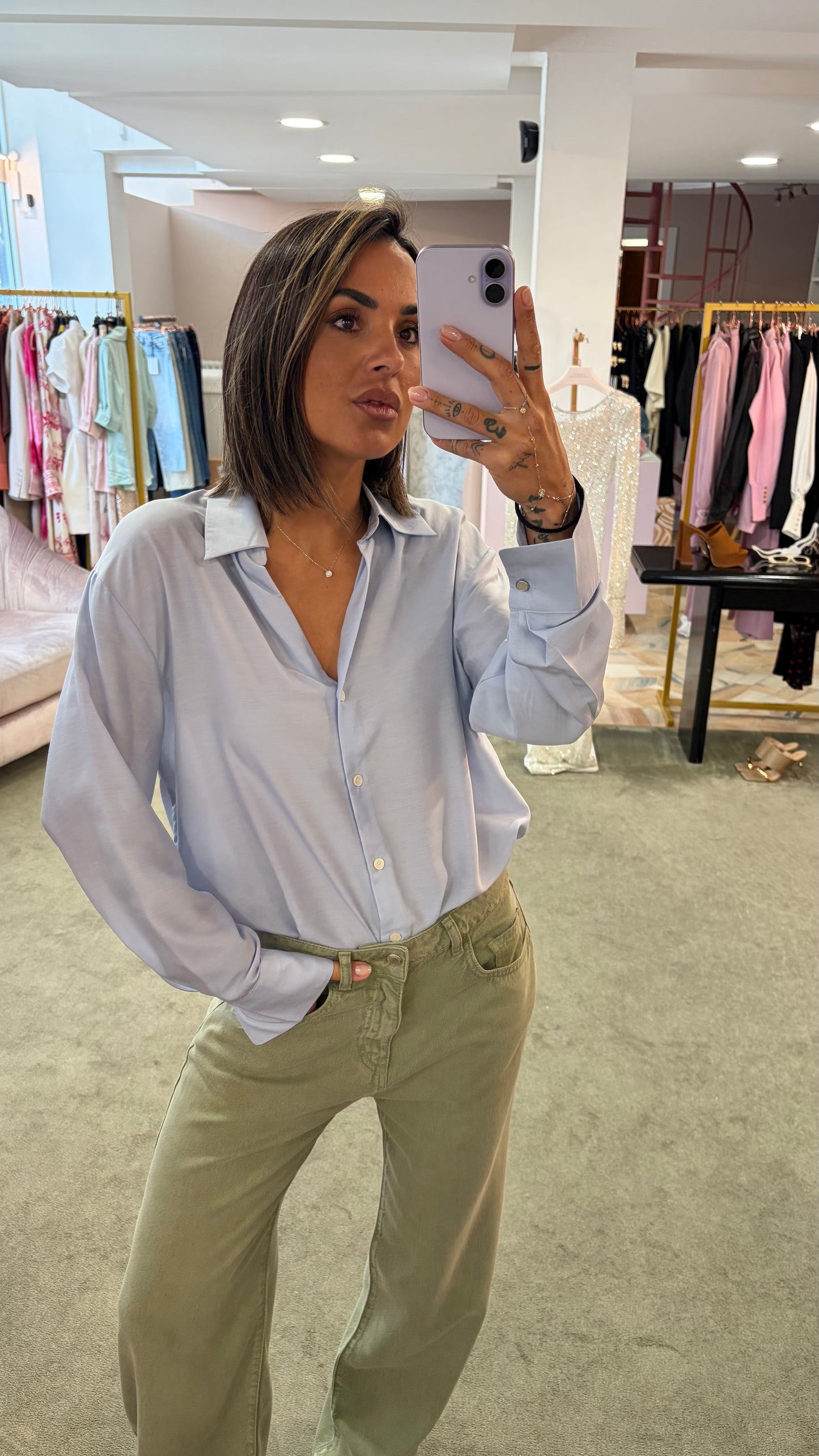 Camicia azzurra scollo a v gld
