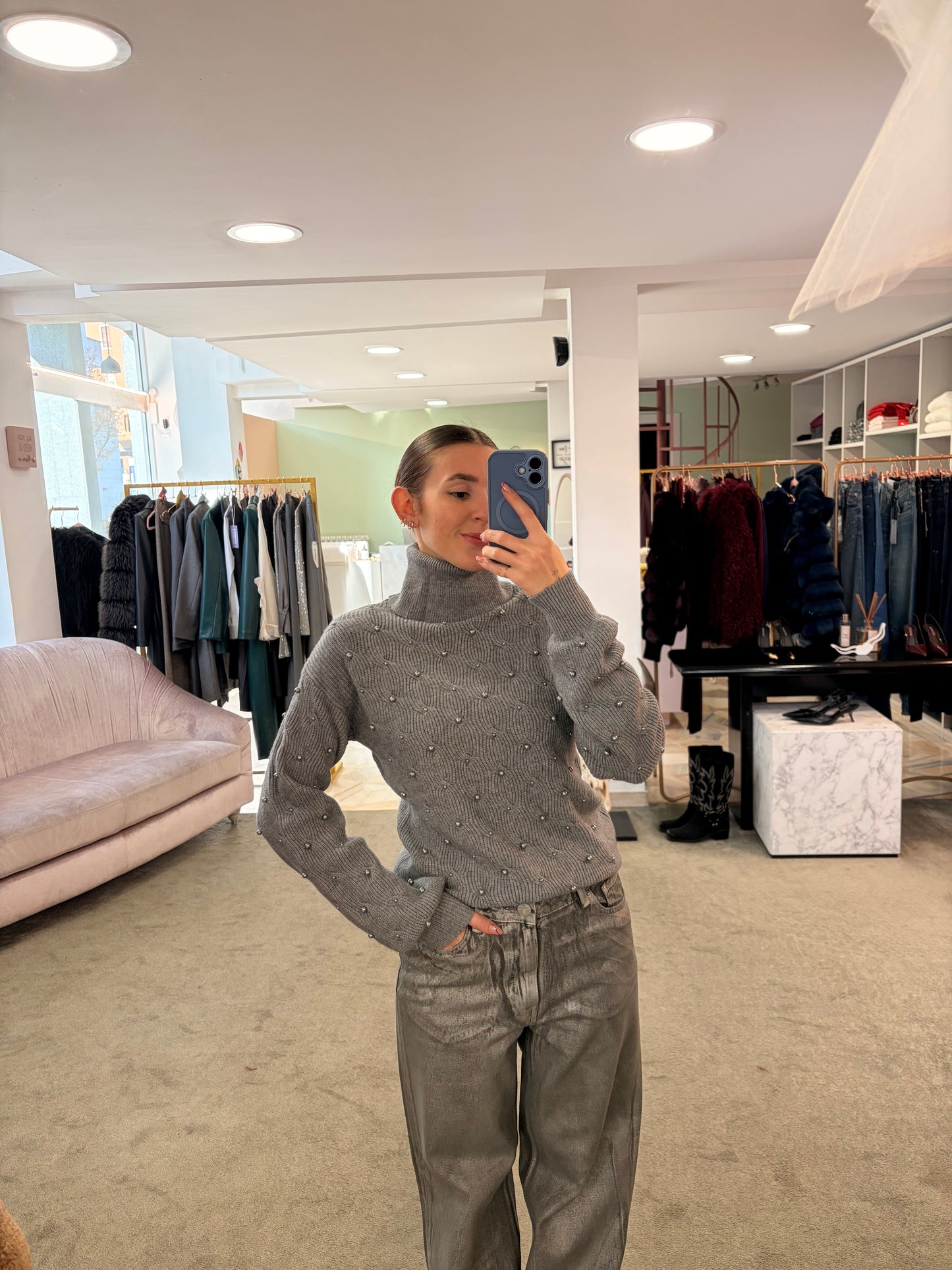 Dolcevita grigio a trecce con perle fr