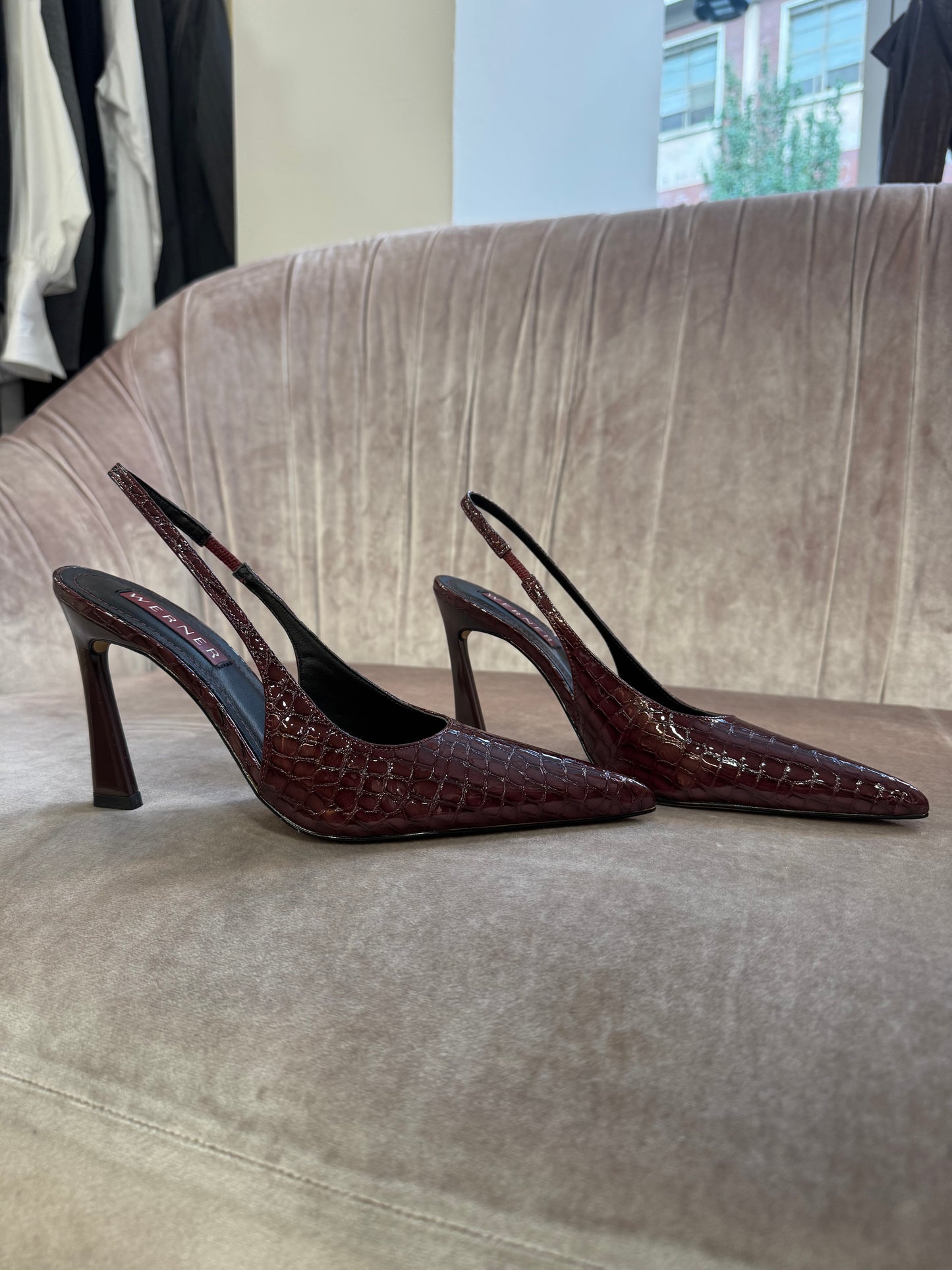 Slingback bordeaux crocodile in vernice