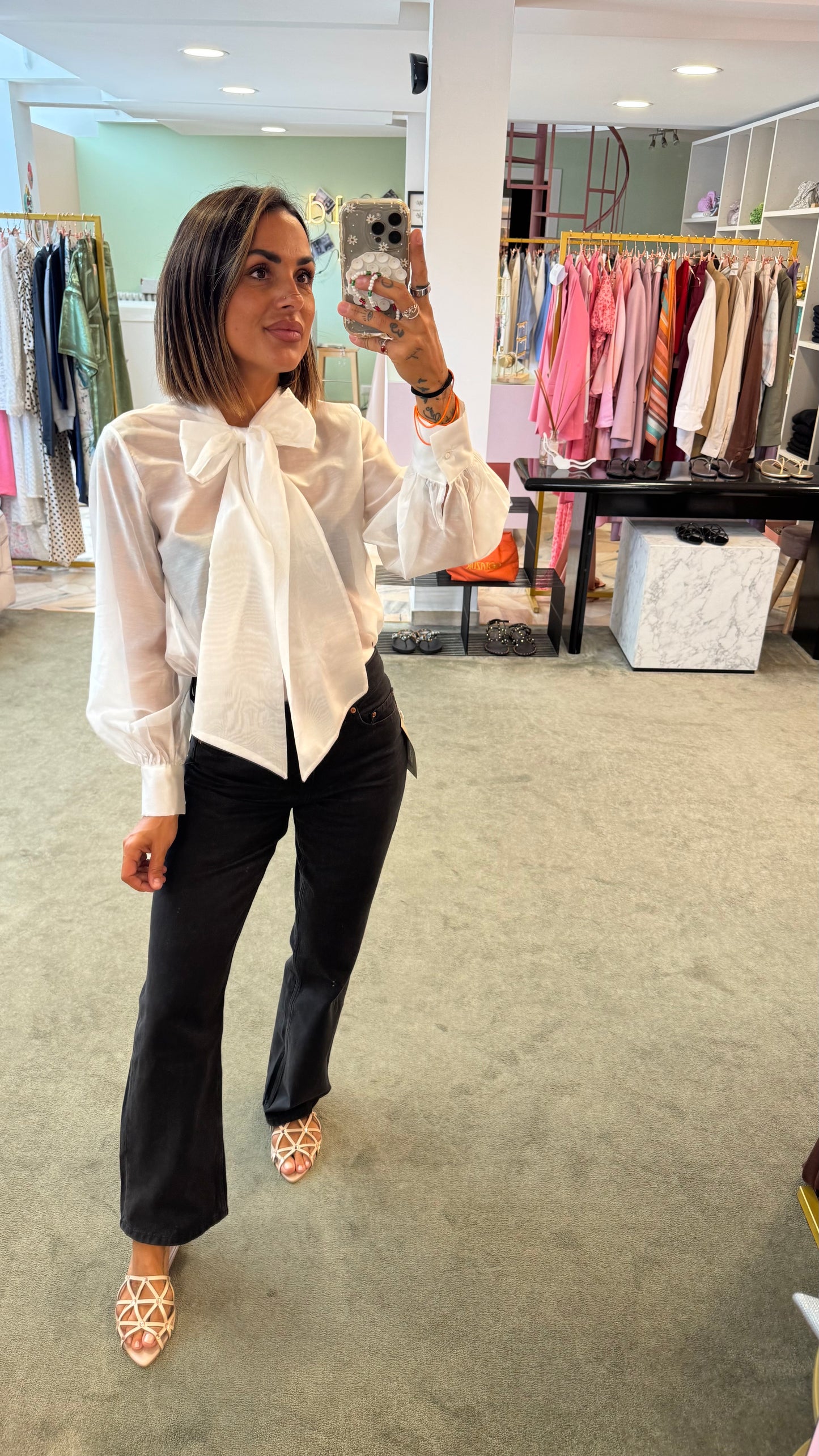 Camicia bianca con fiocco Actualee