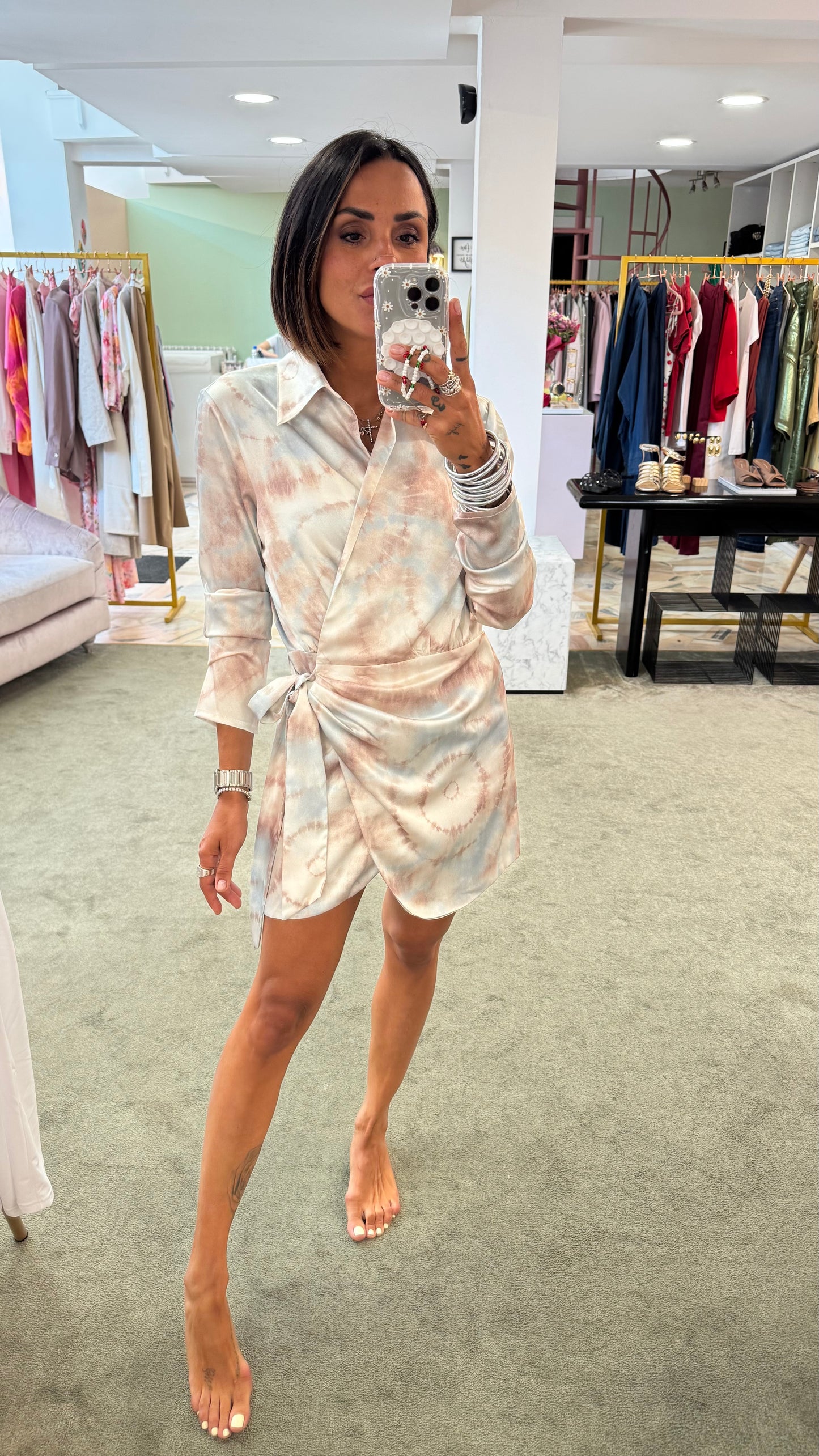 Abito camicia a portafoglio azzurro tie-dye gl