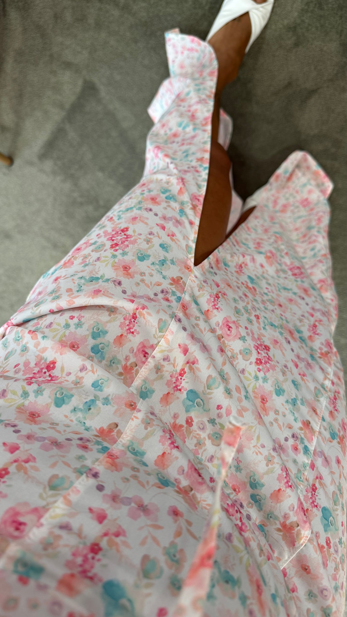Abito lungo a fiori con spacco ks