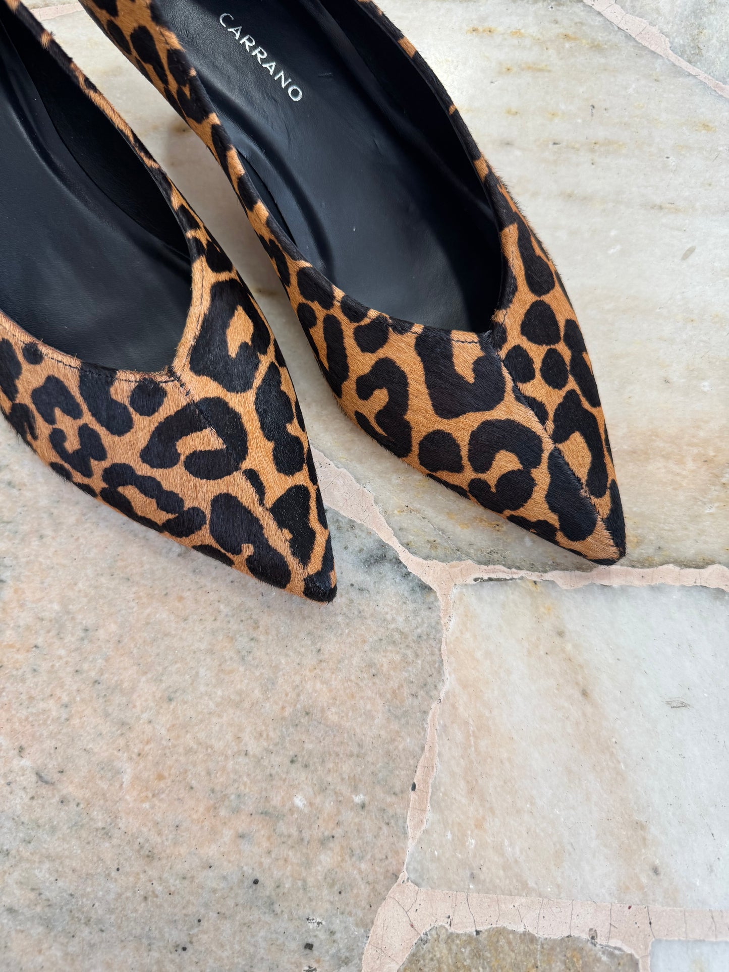 Décolleté leopardata tacco kitten