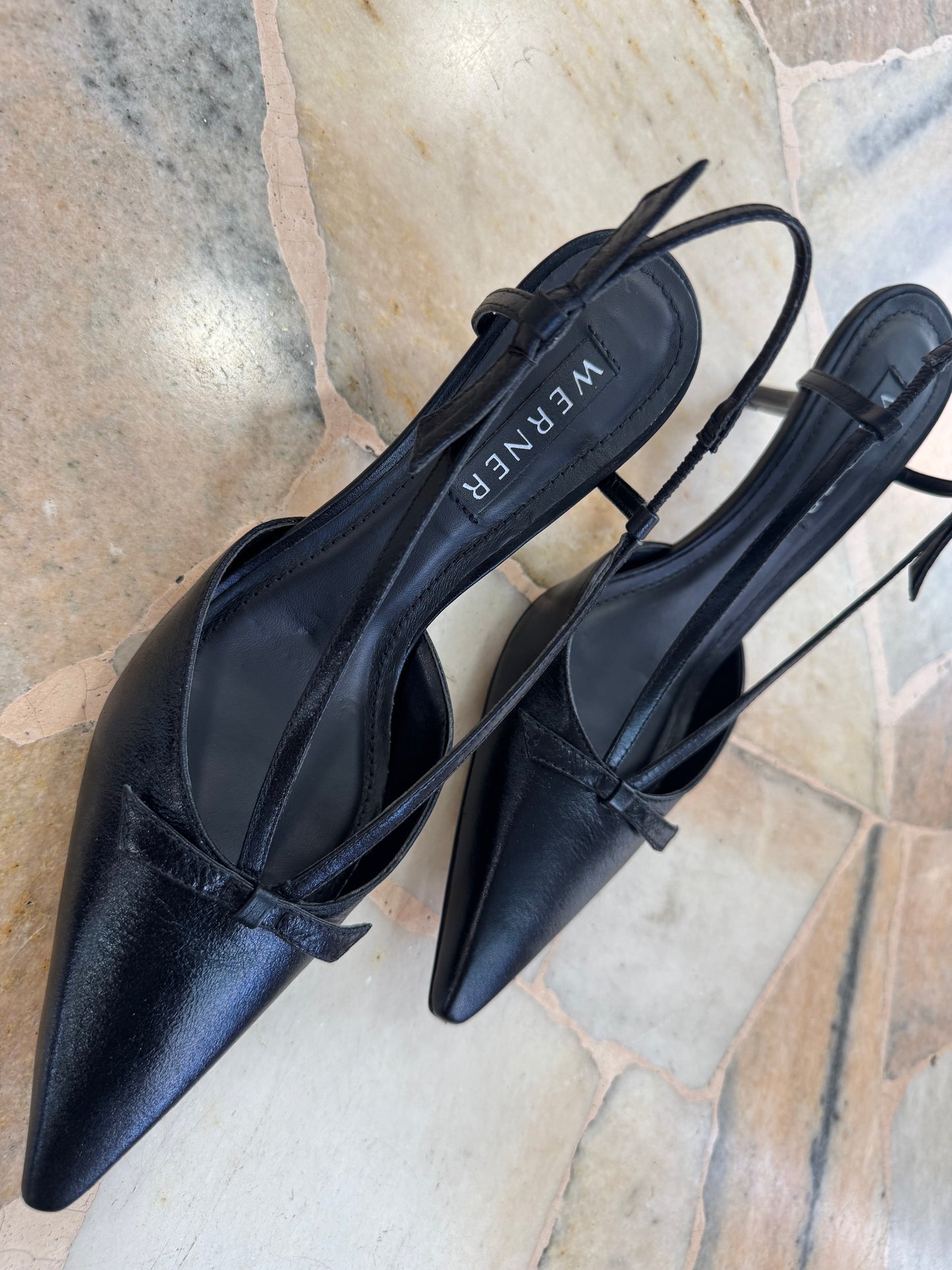 Slingback nera con fiocchetto