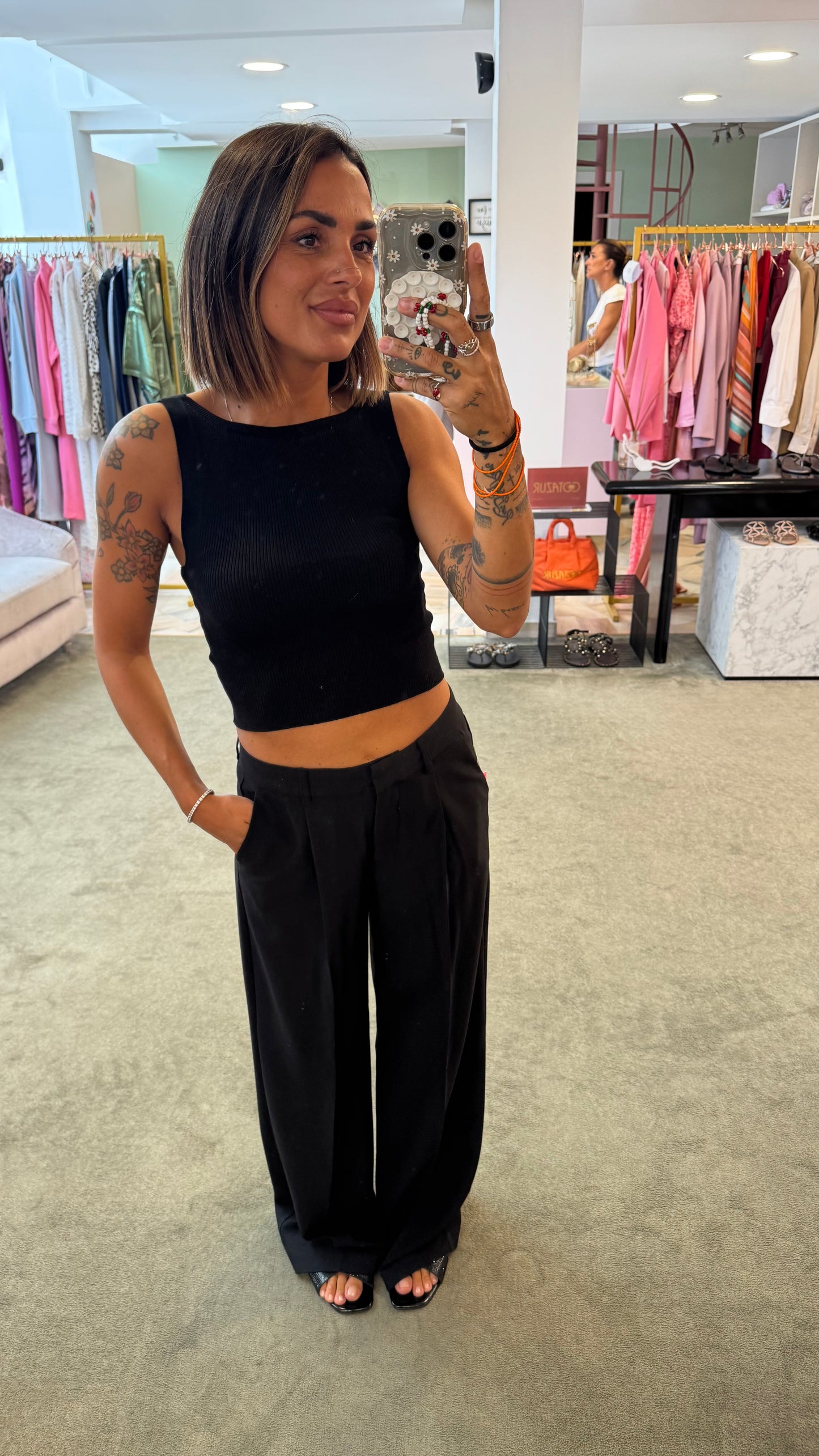Pantaloni neri ellis con pences wide leg jx