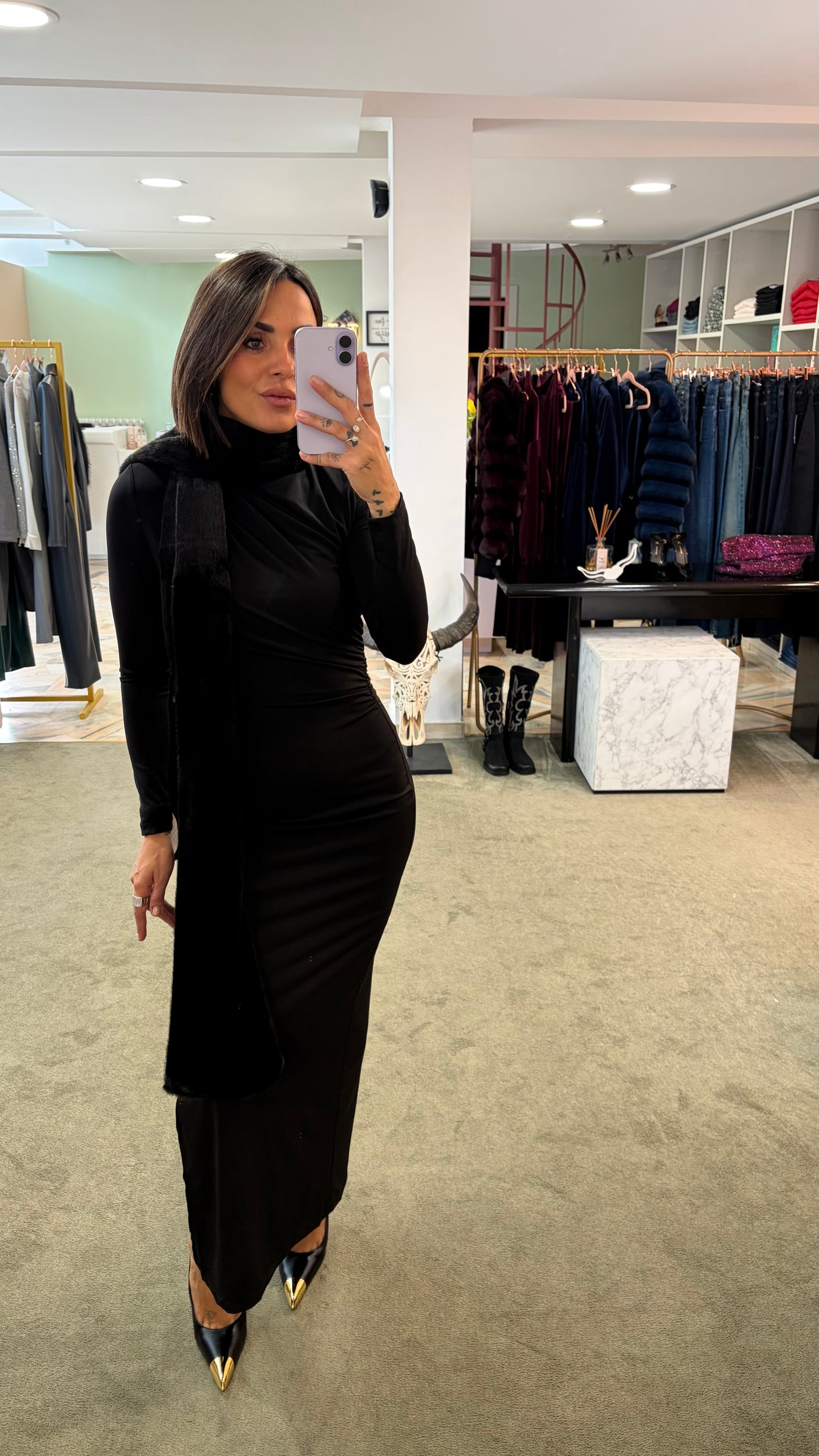 Sciarpa nera in eco pelliccia sy