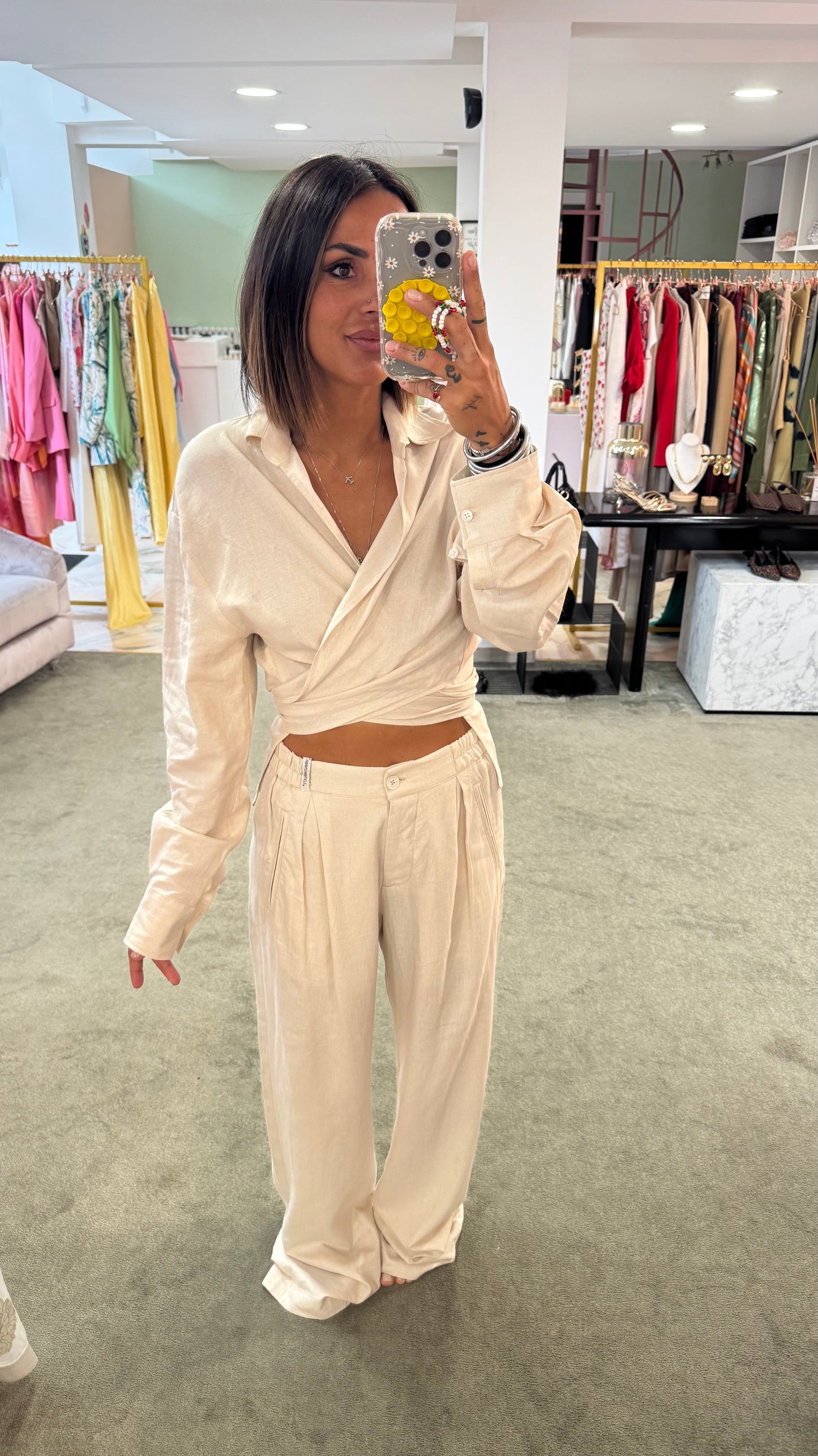 Pantaloni dritti beige ecru con pences hinnominate