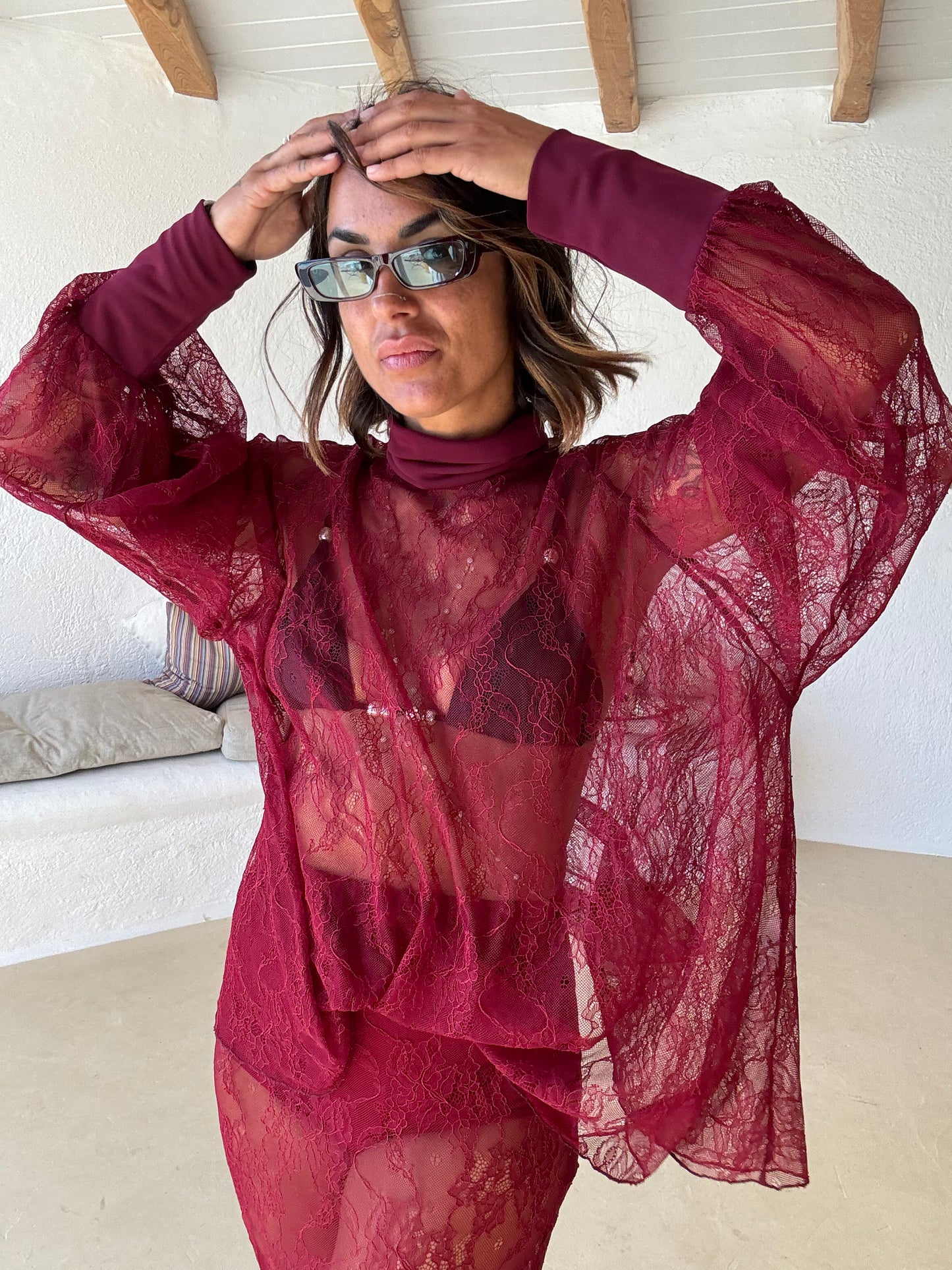 Blusa lupetto bordeaux in pizzo ks