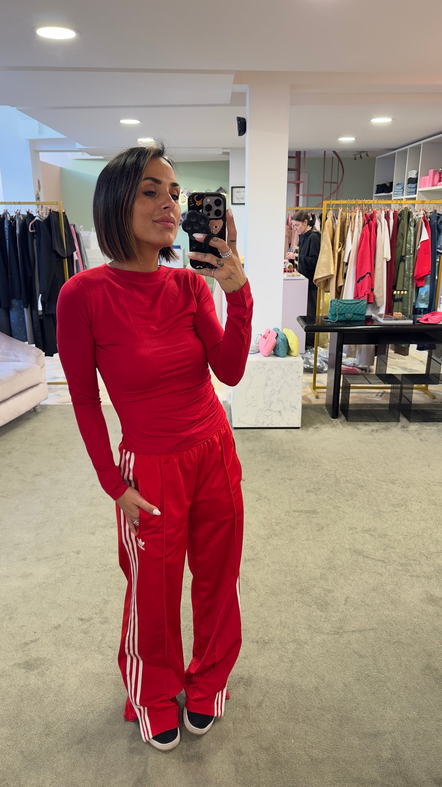 Maglia rossa con arricciature sottogiacca maniche lunghe