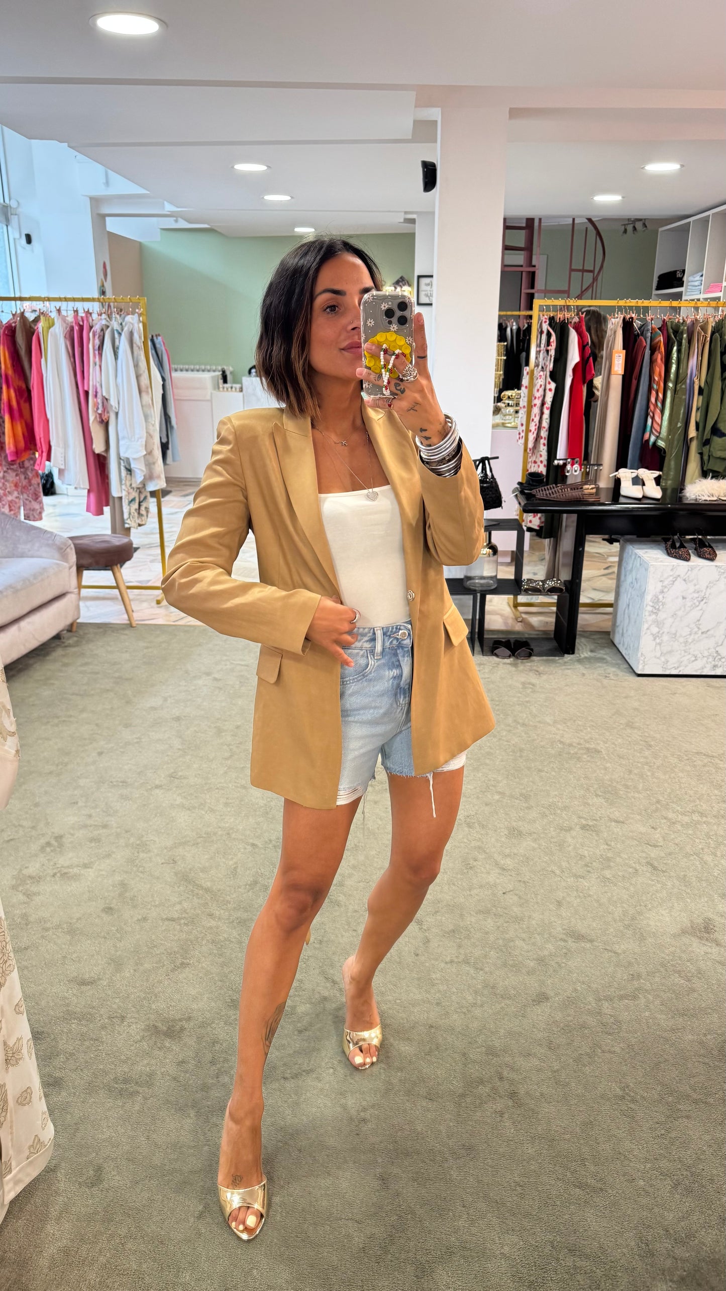 Blazer cammello satin con cintura Actualee