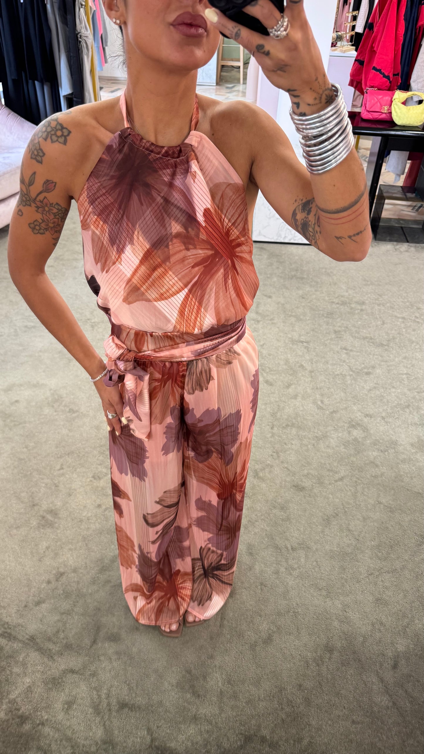 Top crop fantasia floreale scollo all'americana mq