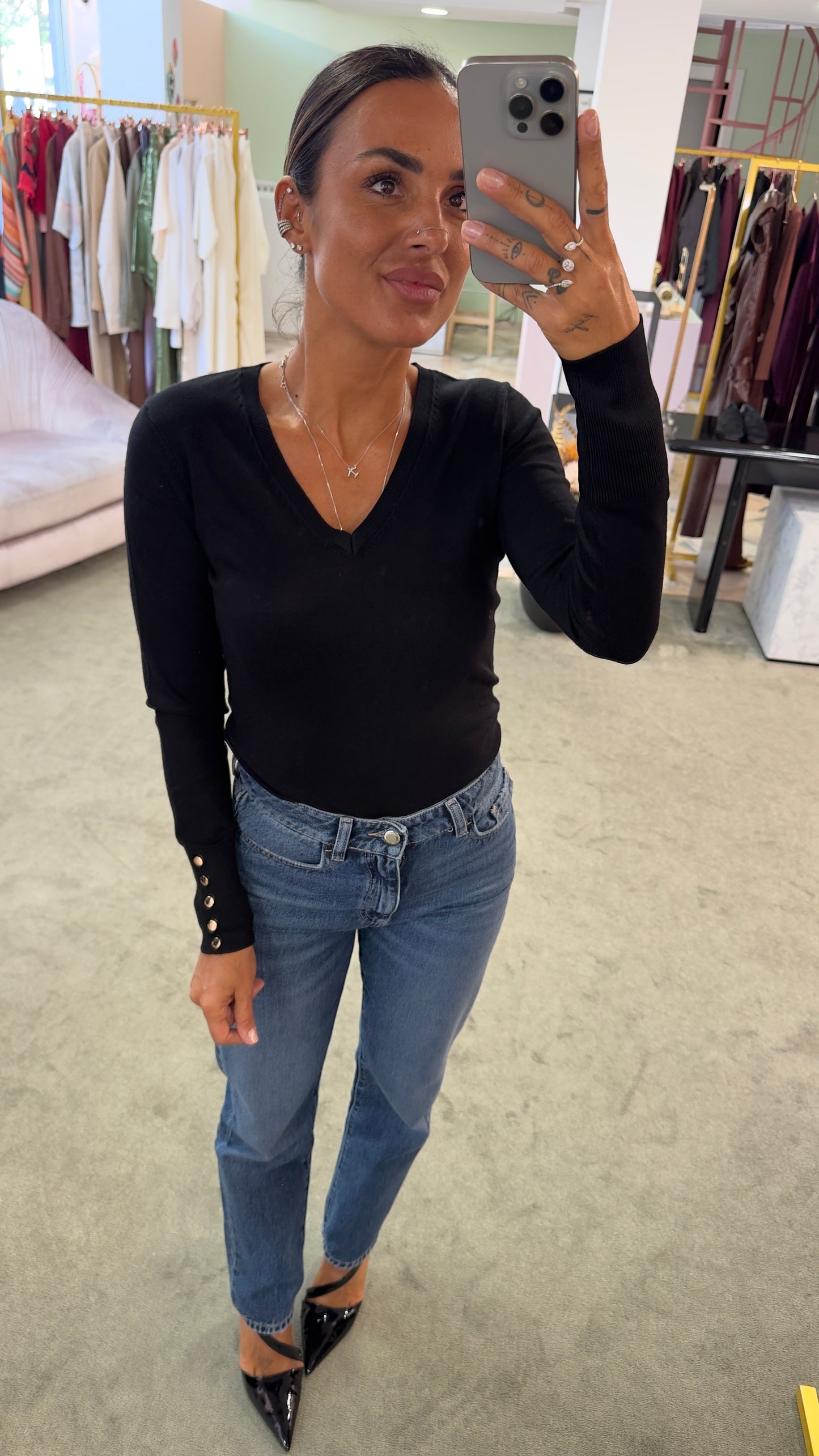 Maglione nero scollo a v in viscosa fr