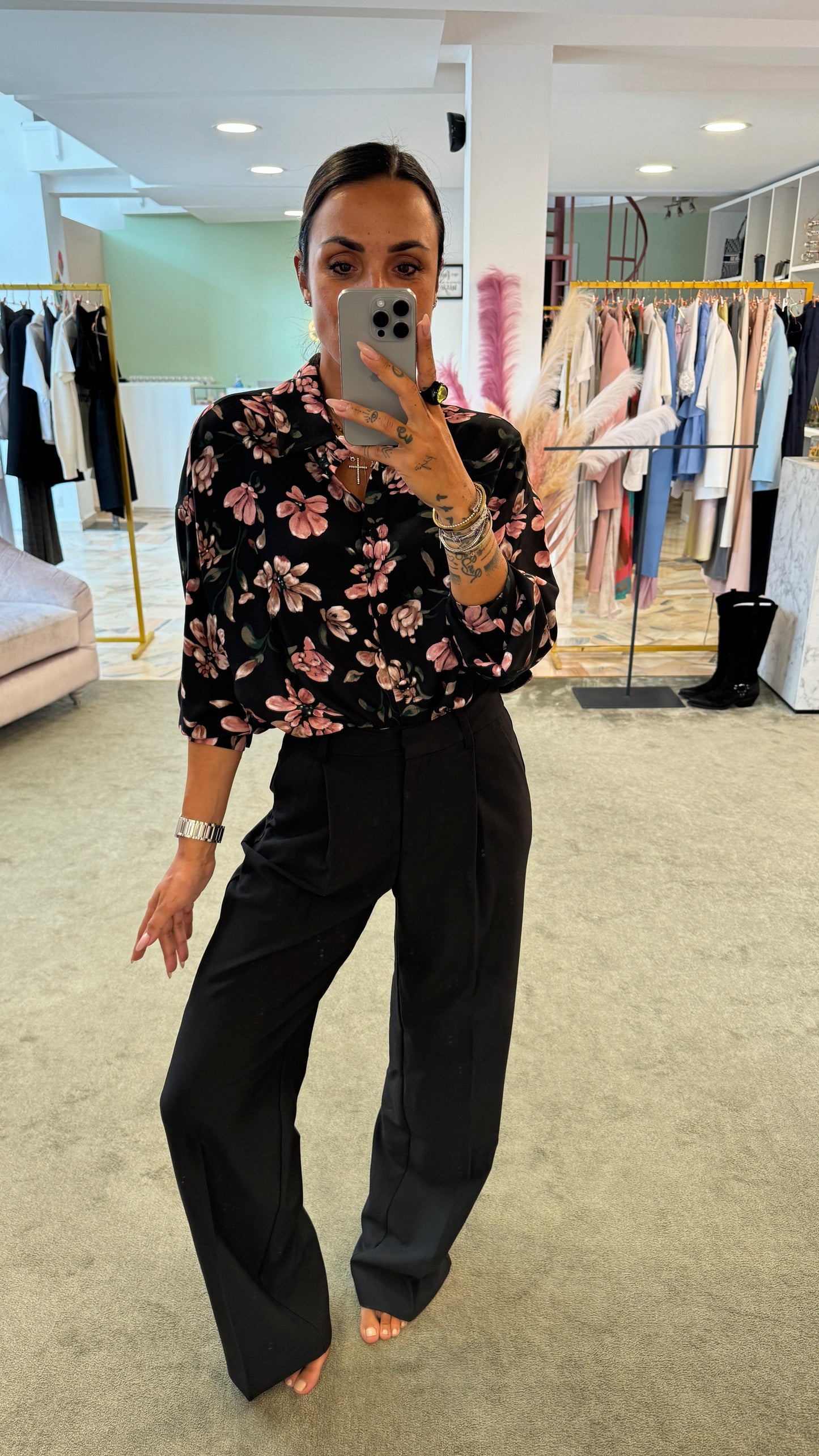 Pantaloni neri con pences wide leg jx