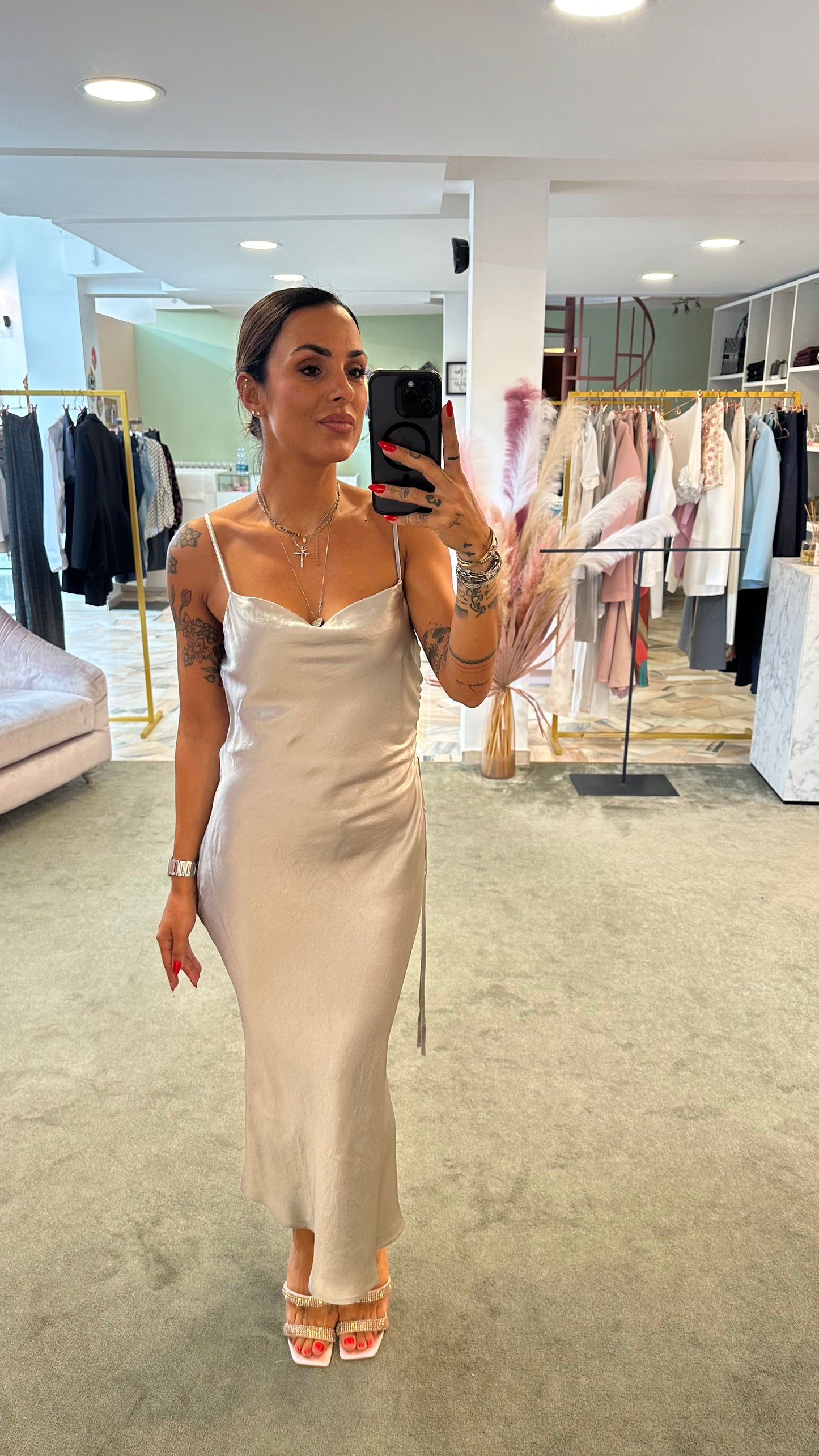 Abito satin argento sottoveste con arricciatura