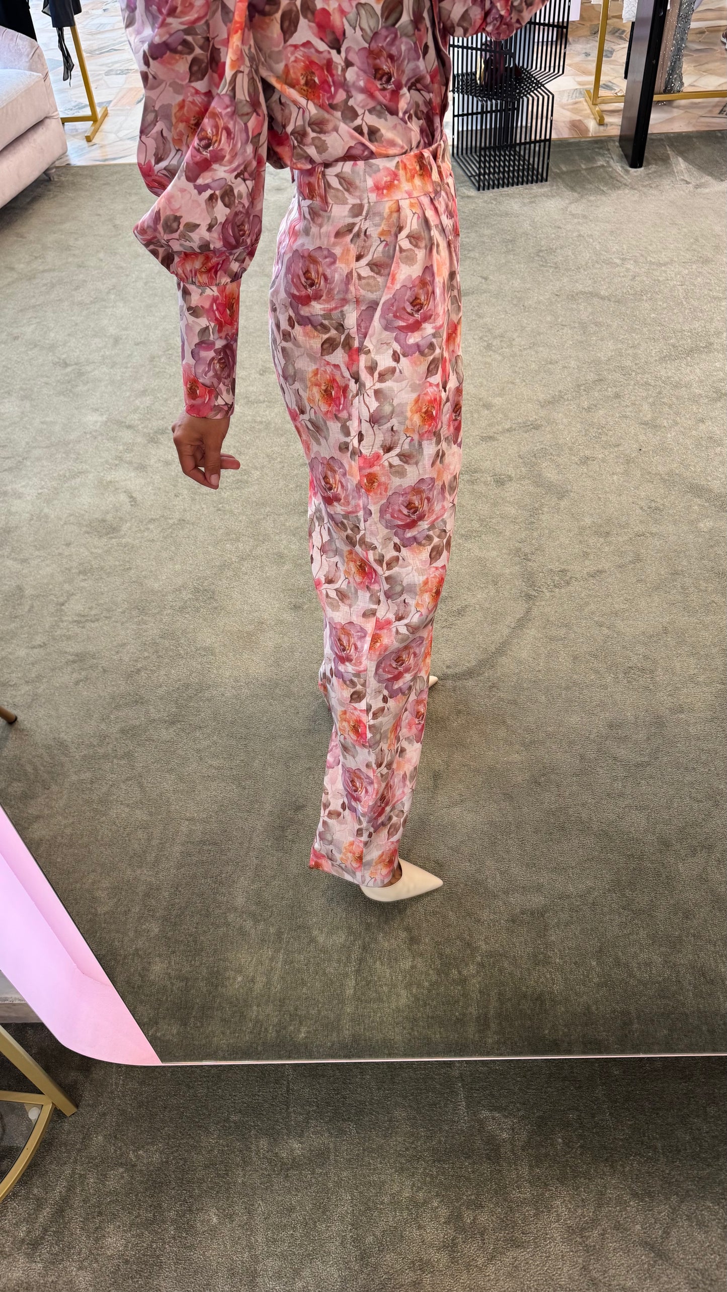 Pantaloni fantasia fiori rosa Actualee