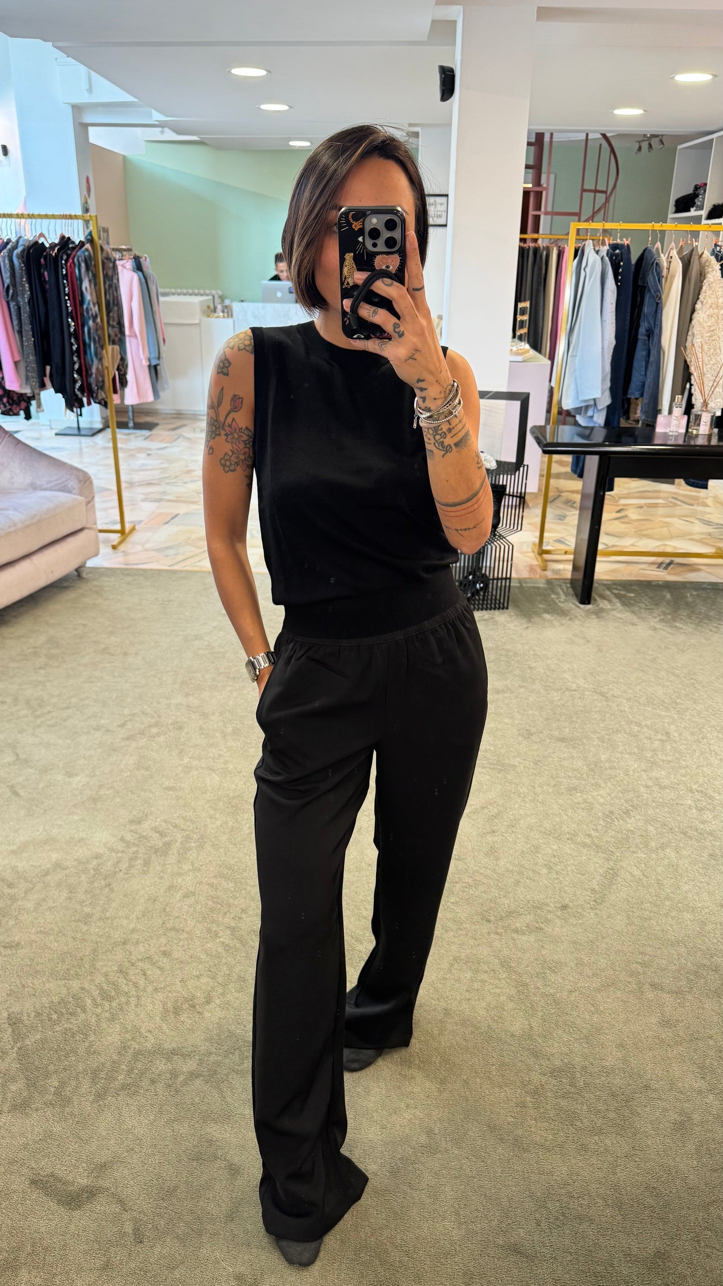 Pantaloni neri dritti con elastico jx