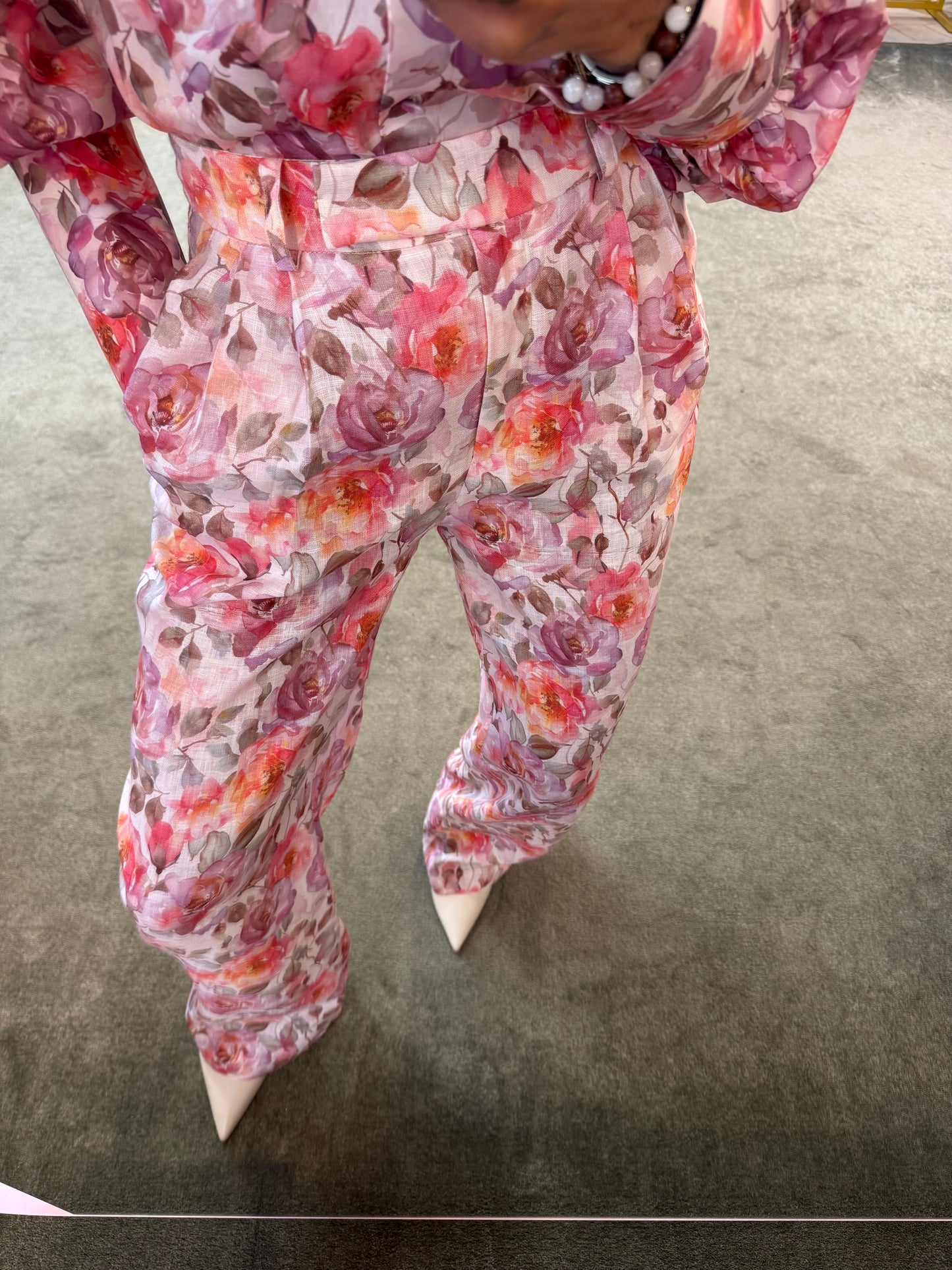 Pantaloni fantasia fiori rosa Actualee