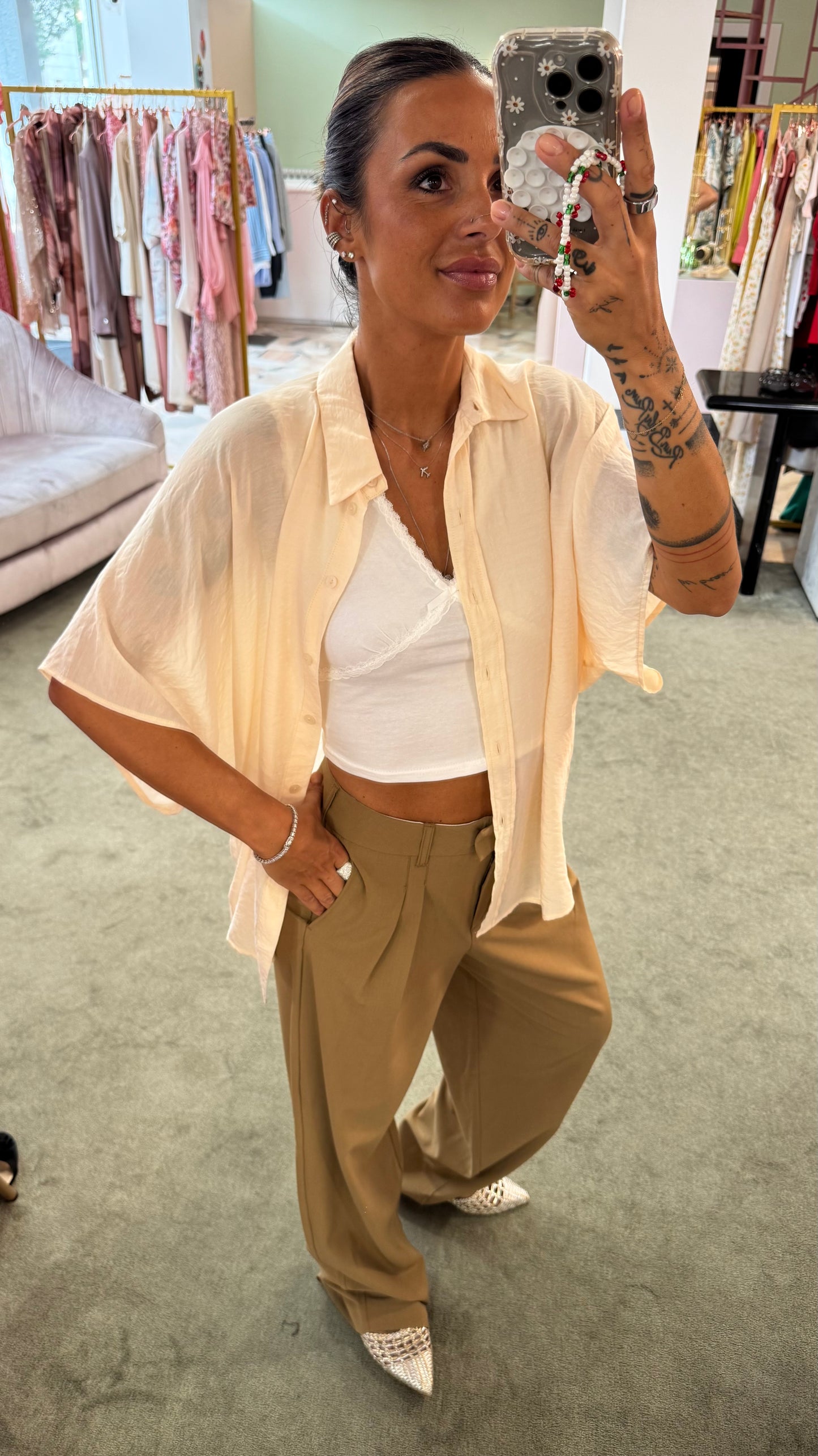 Camicia beige sabbia manica scesa in crepe ay