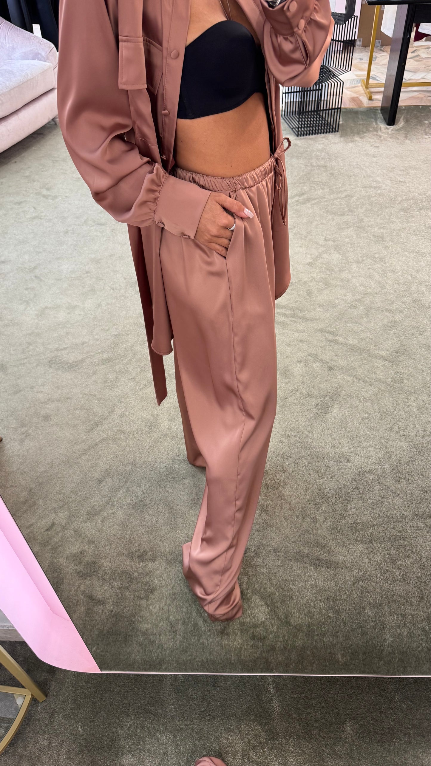 Pantaloni rosa blush in satin morbidi ks