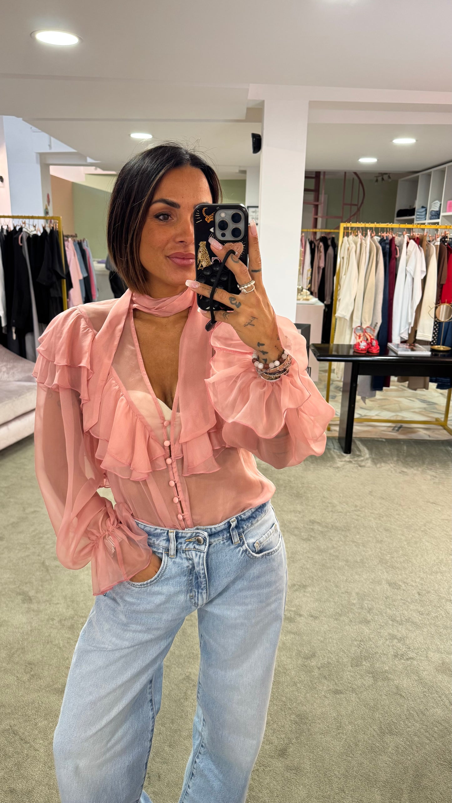 Camicia rosa trasparente con volant Actualee