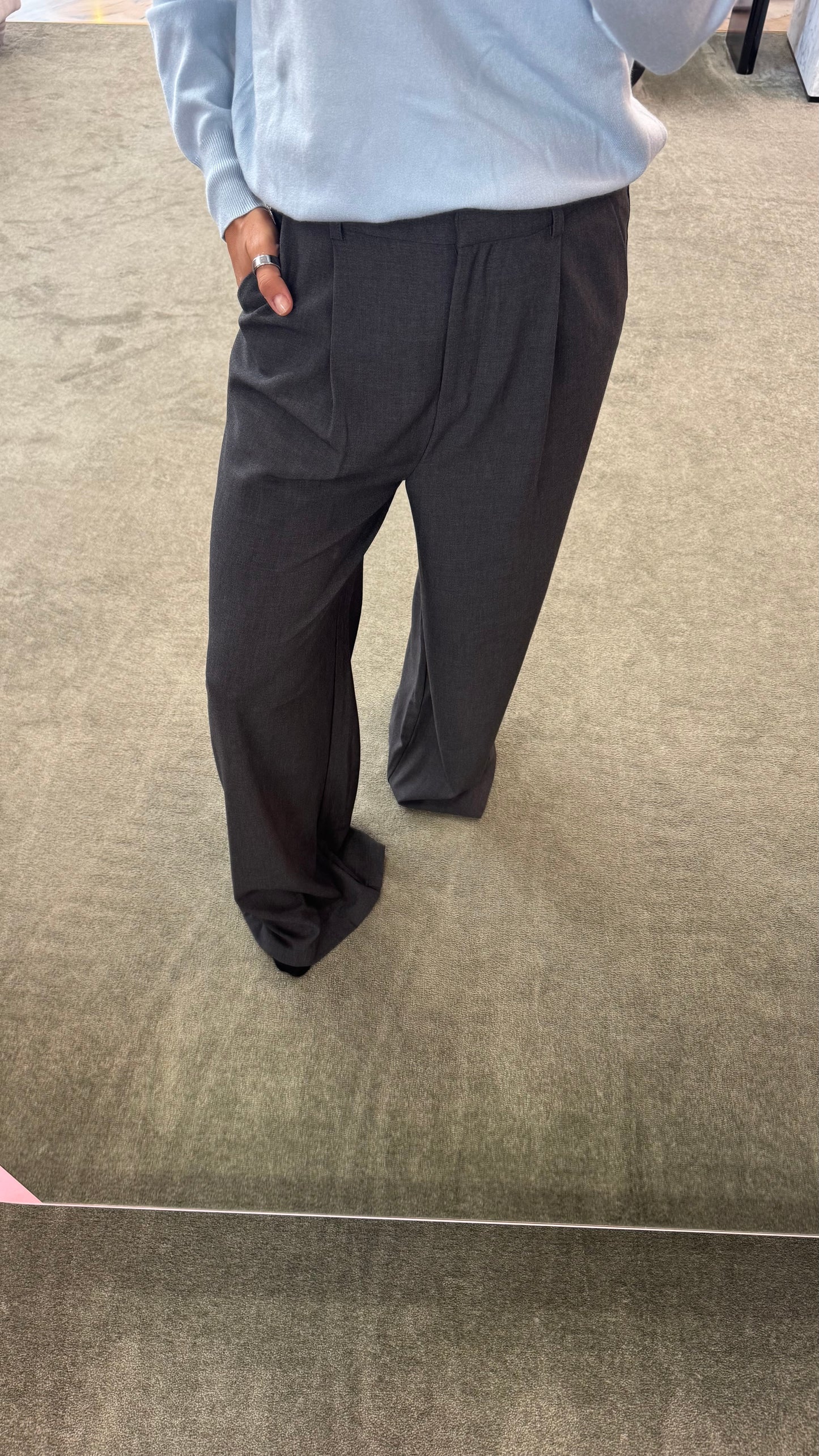 Pantaloni grigio scuro venus con pences wide leg sy