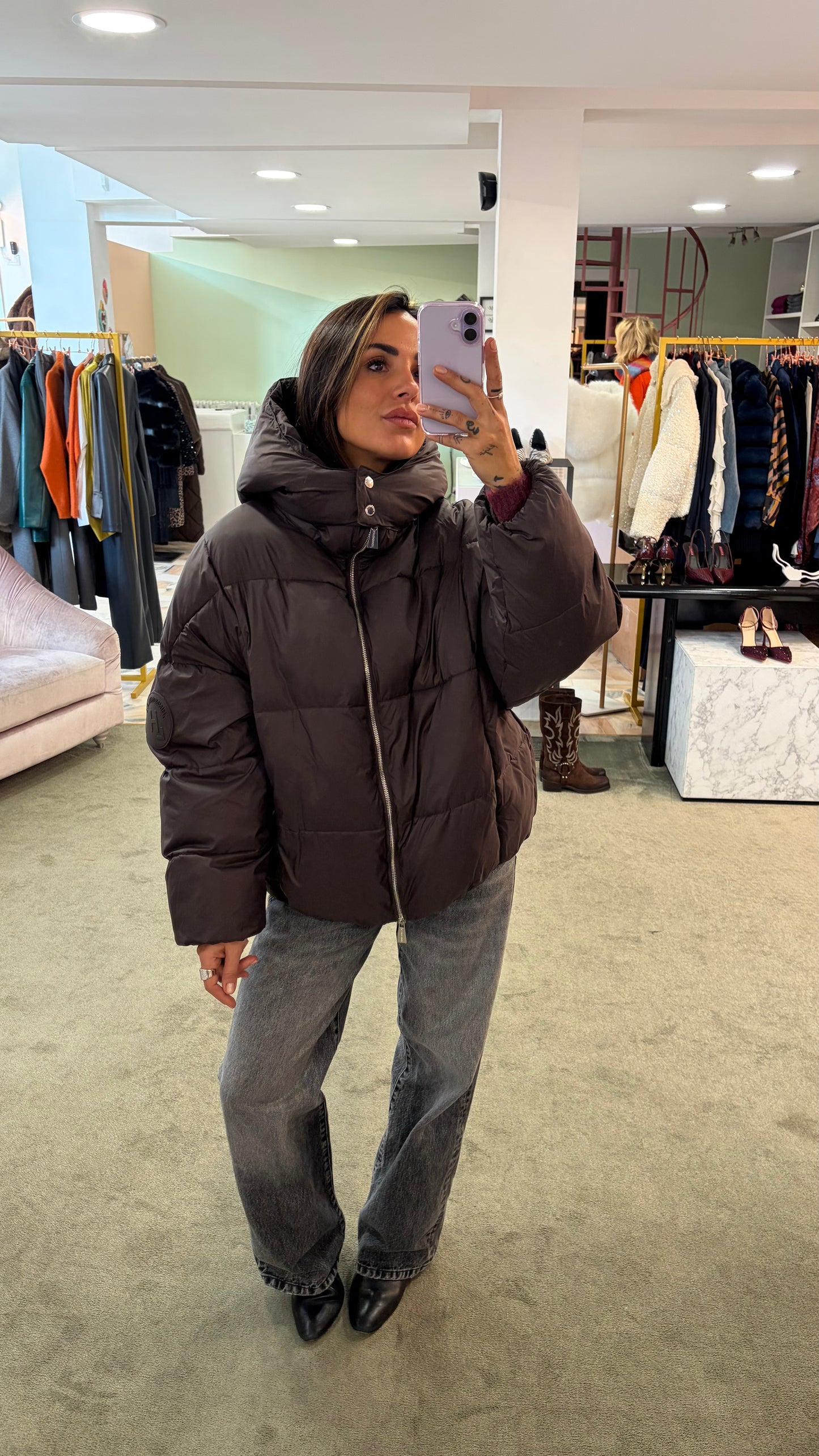 Piumino marrone testa di moro over con cappuccio Hinnominate