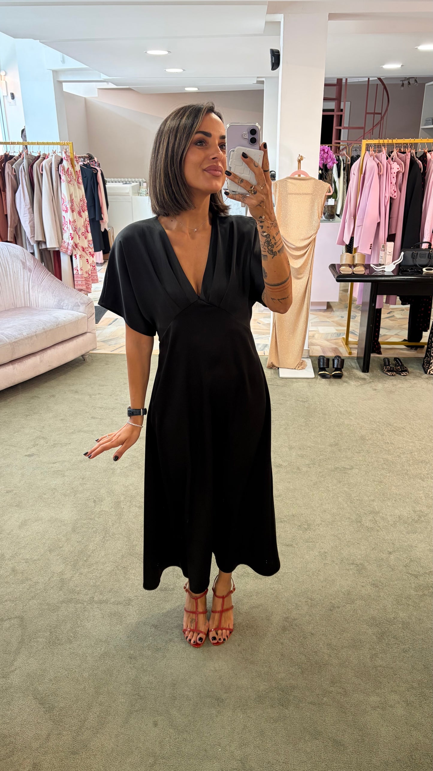 Abito midi nero in satin manica scesa bj