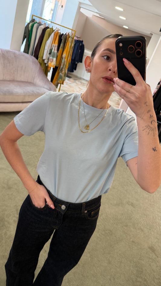 T-shirt azzurra essential sl