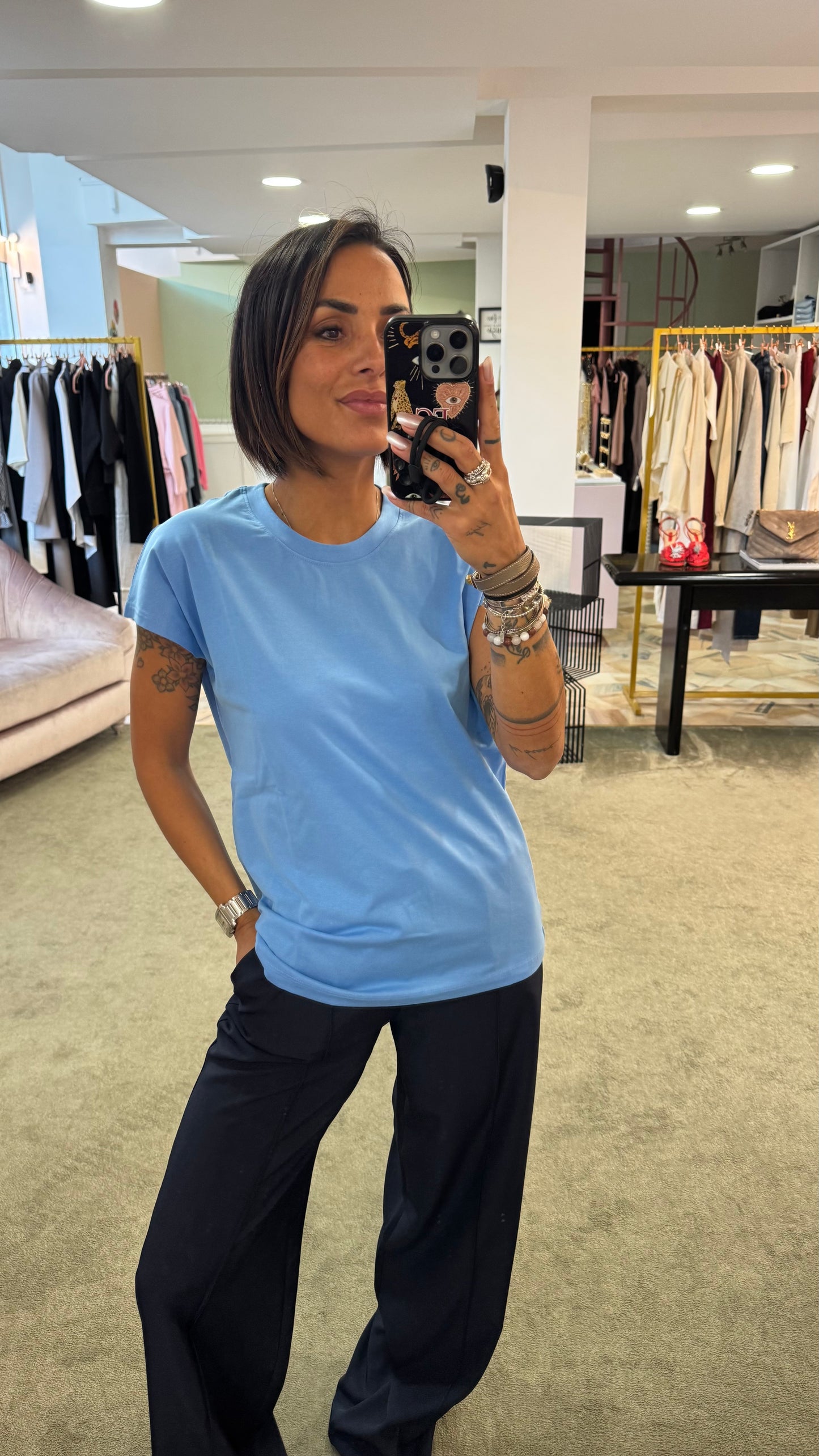 T-shirt azzurra manica scesa jx