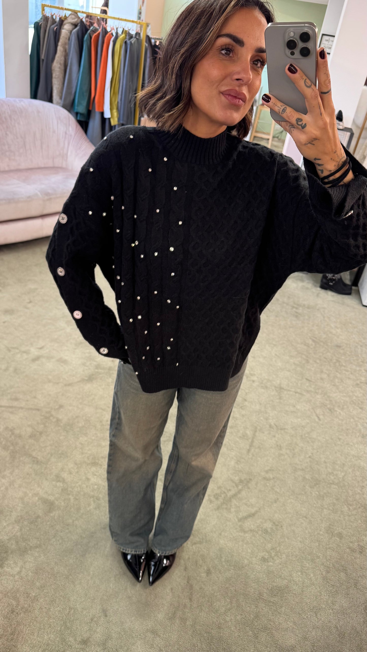 Maglione nero a trecce con pietre fr