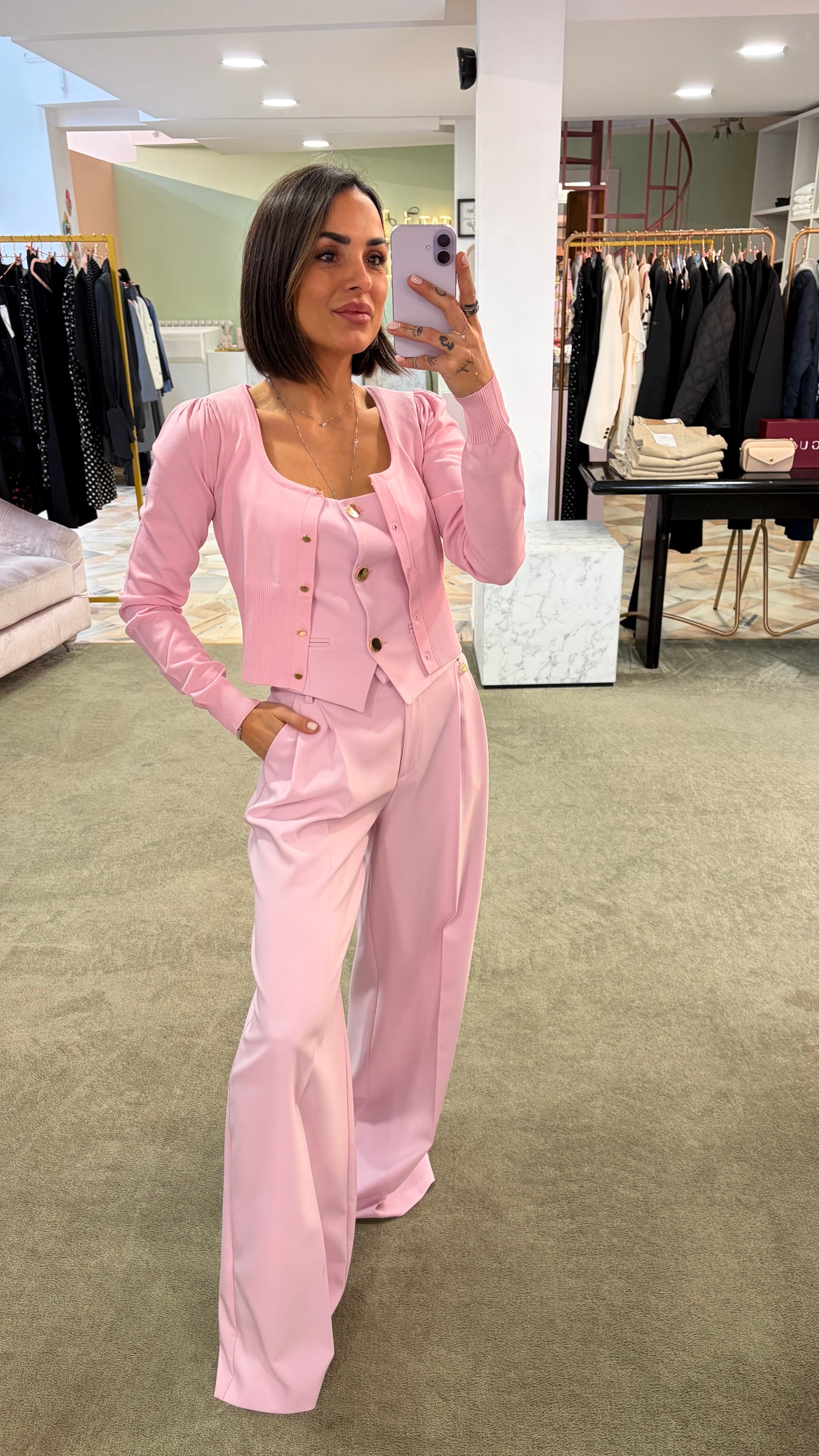 Gilet rosa scollo squadrato e bottoni oro fr