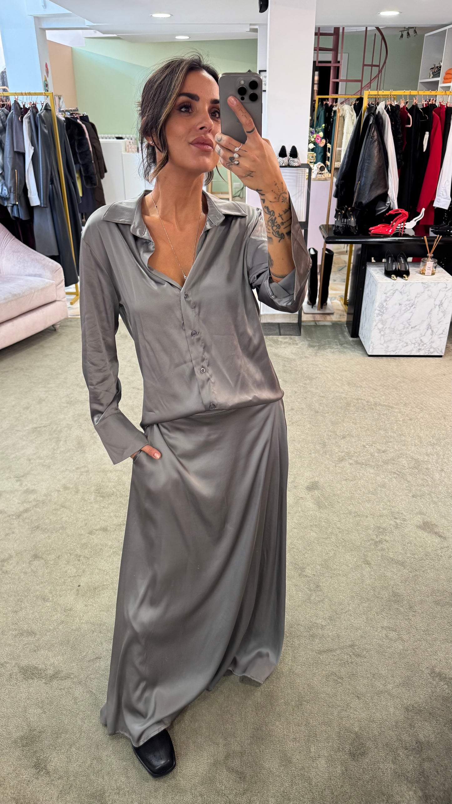 Camicia grigia effetto satin ay