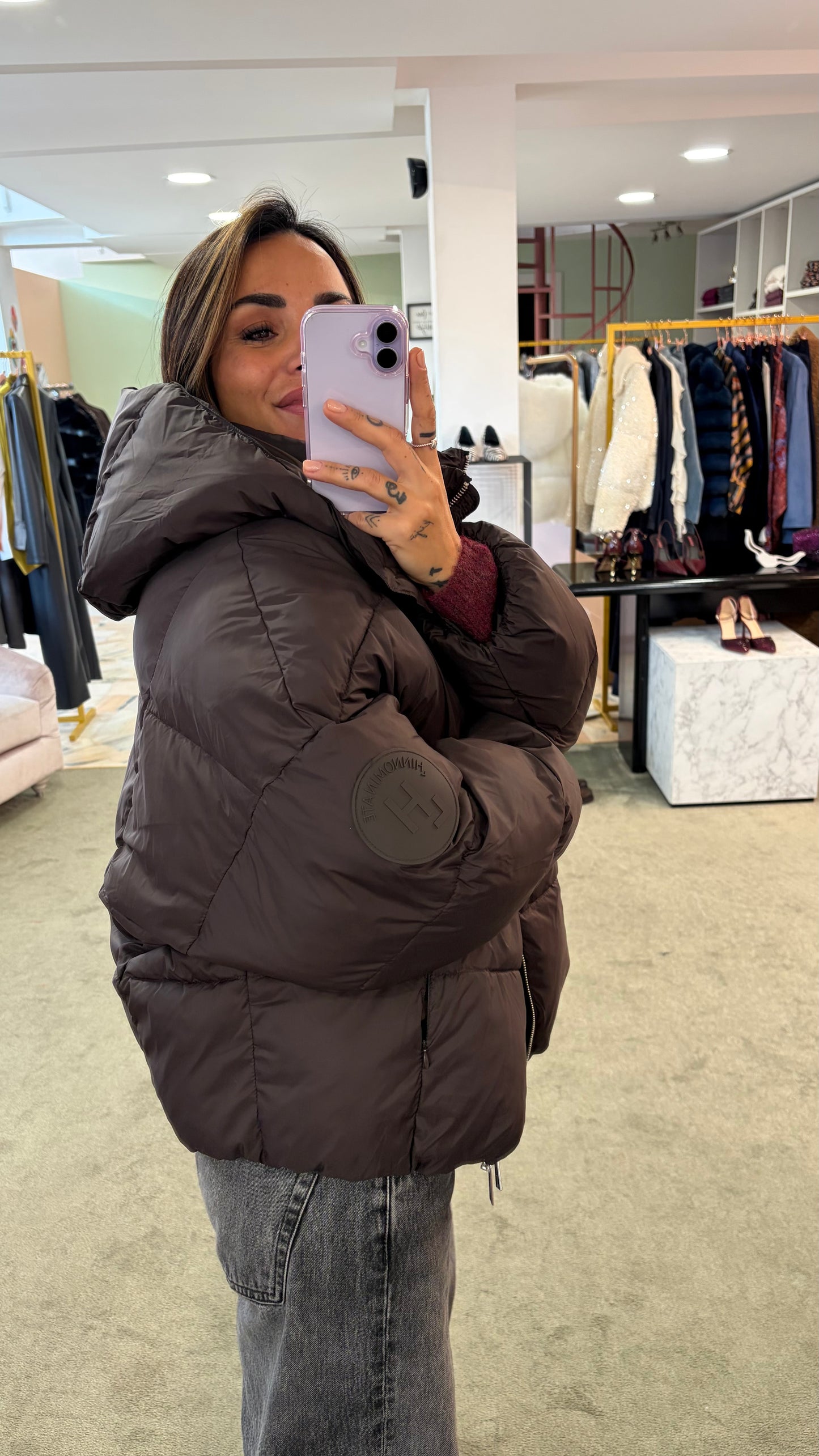 Piumino marrone testa di moro over con cappuccio Hinnominate