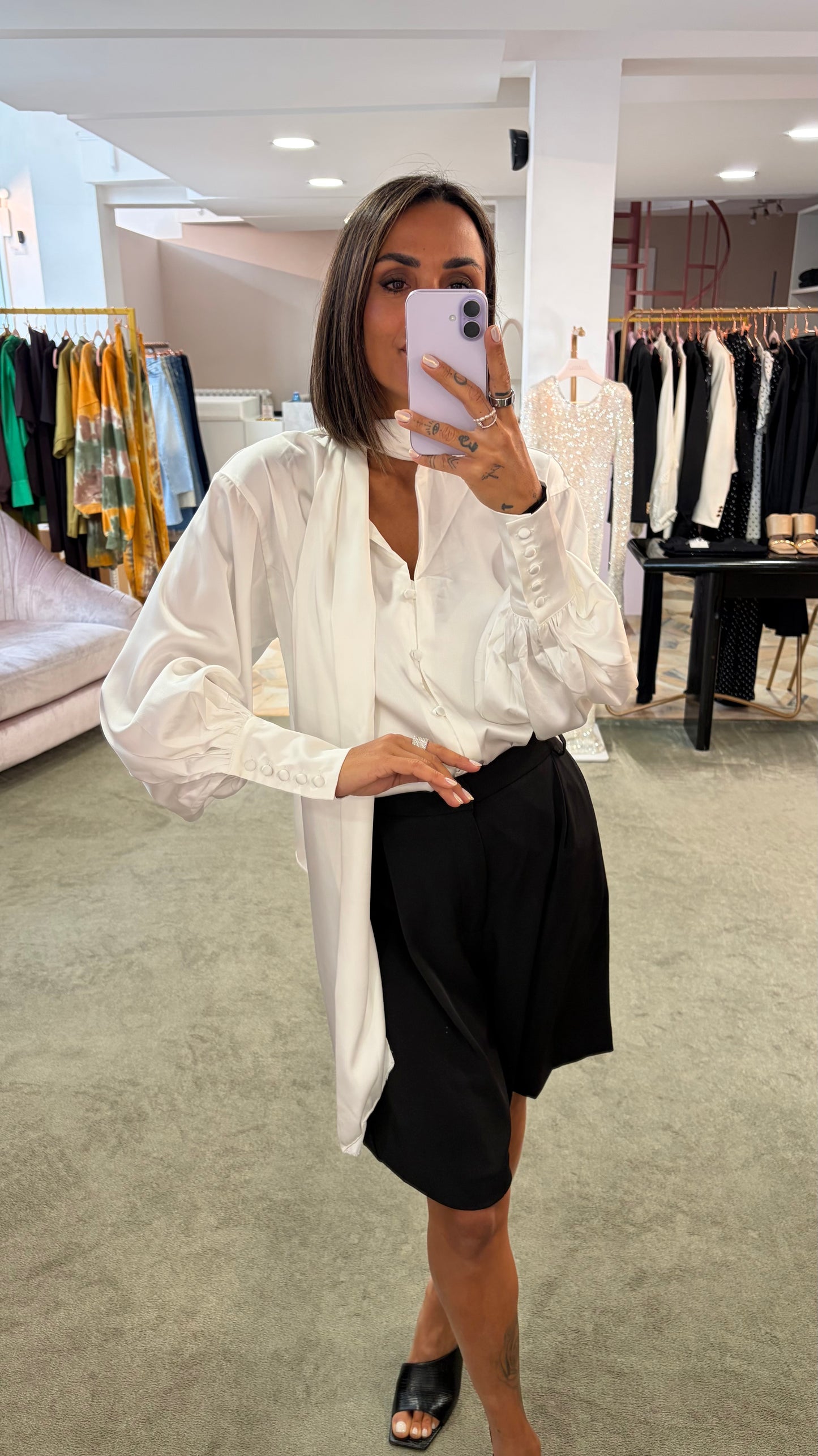 Camicia bianca satin con sciarpina gl
