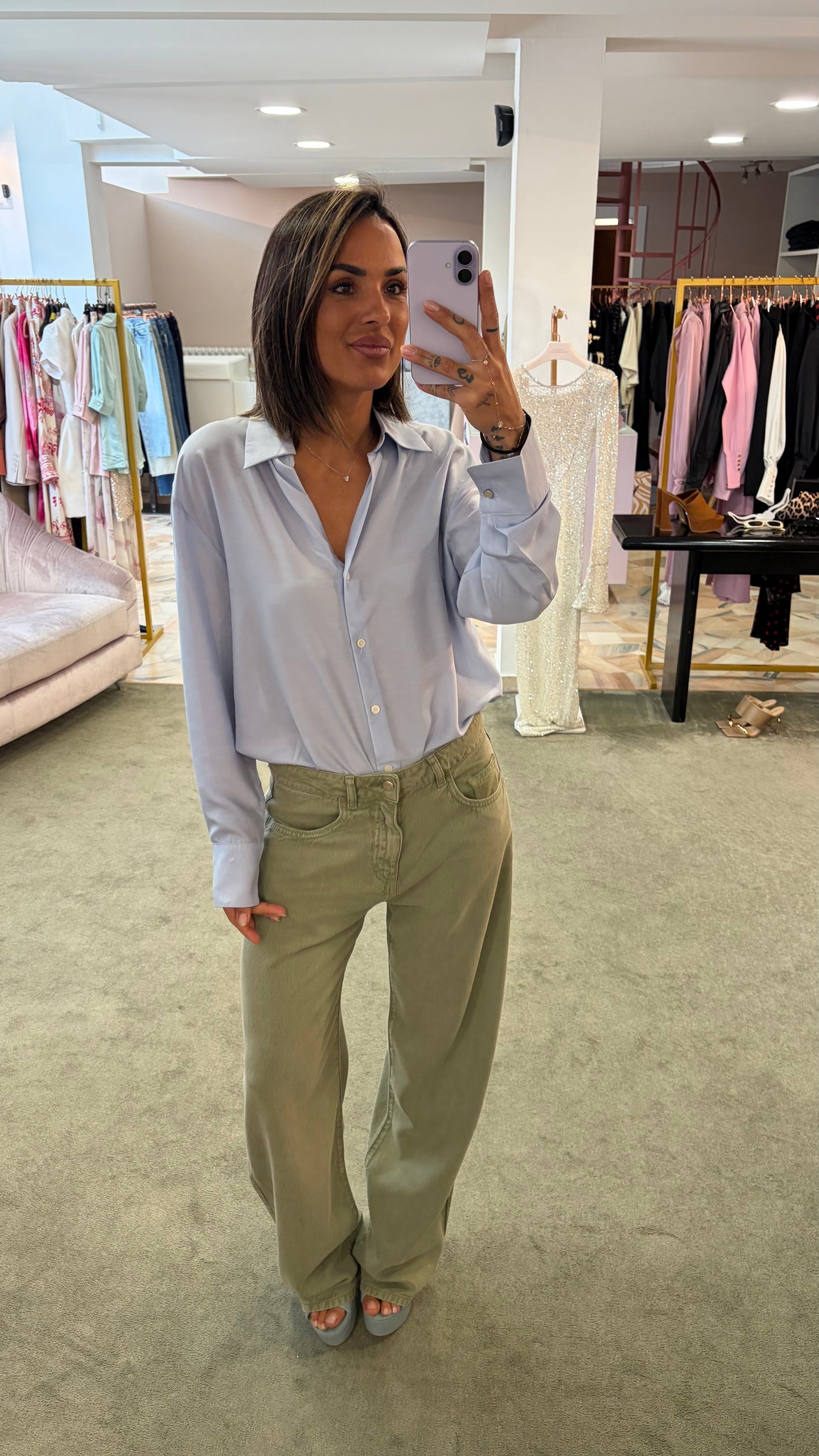 Camicia azzurra scollo a v gld