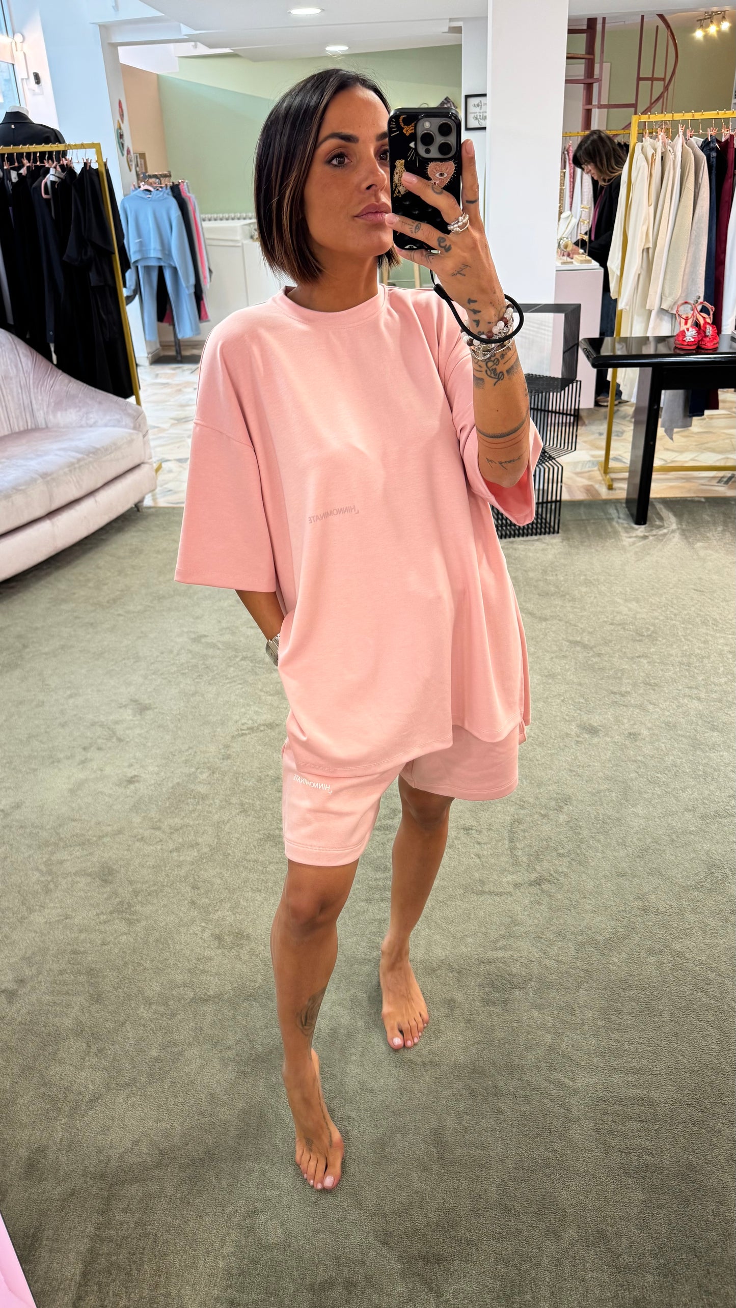 T-shirt rosa over in modal con spacchi hinnominate