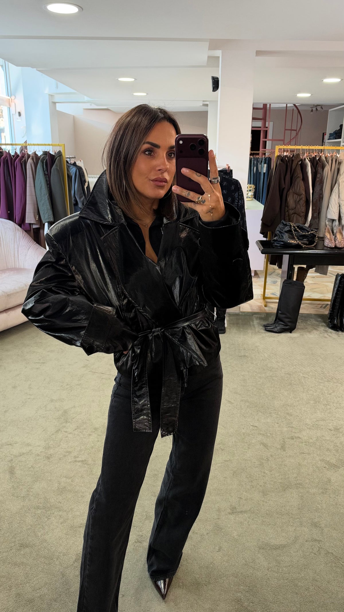 Mini trench bomber nero spalmato lucido corto ks