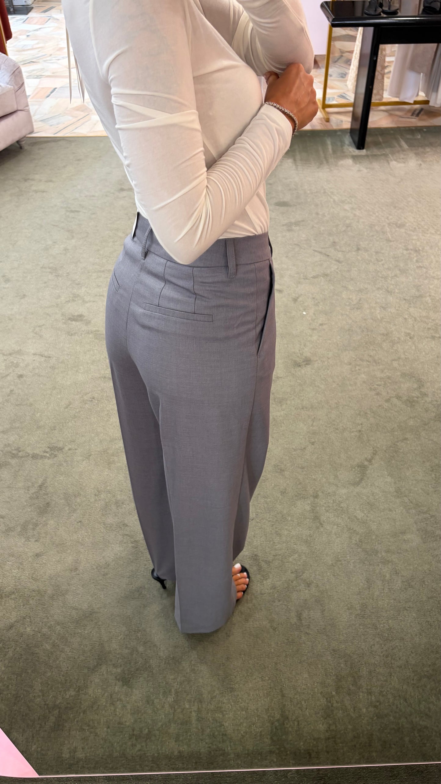 Pantaloni grigio ellis con pences wide leg jx