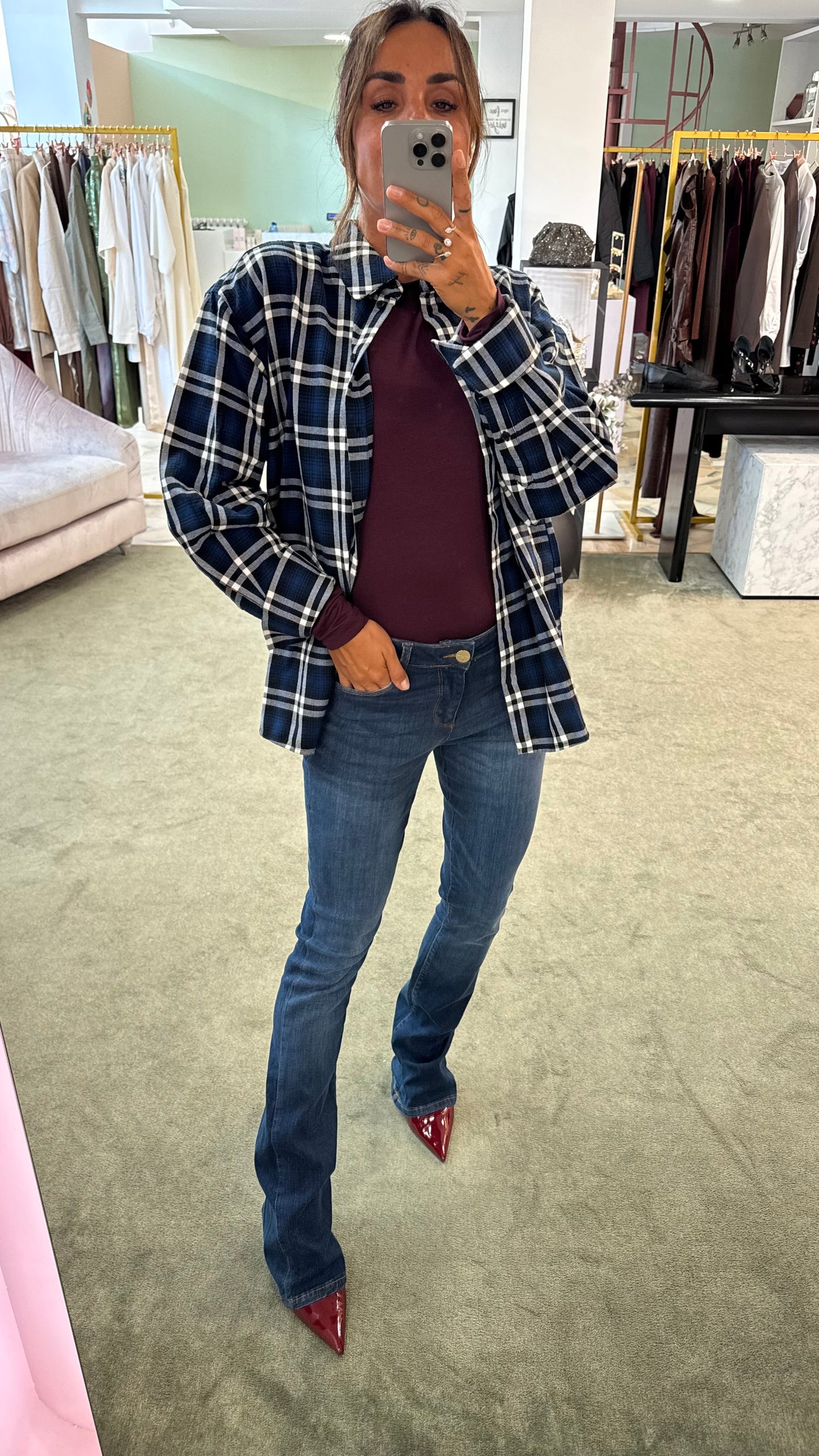 Jeans bootcut denim scuro elasticizzato fr