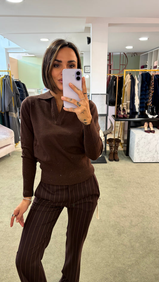 Maglione polo marrone con micropaillettes ay